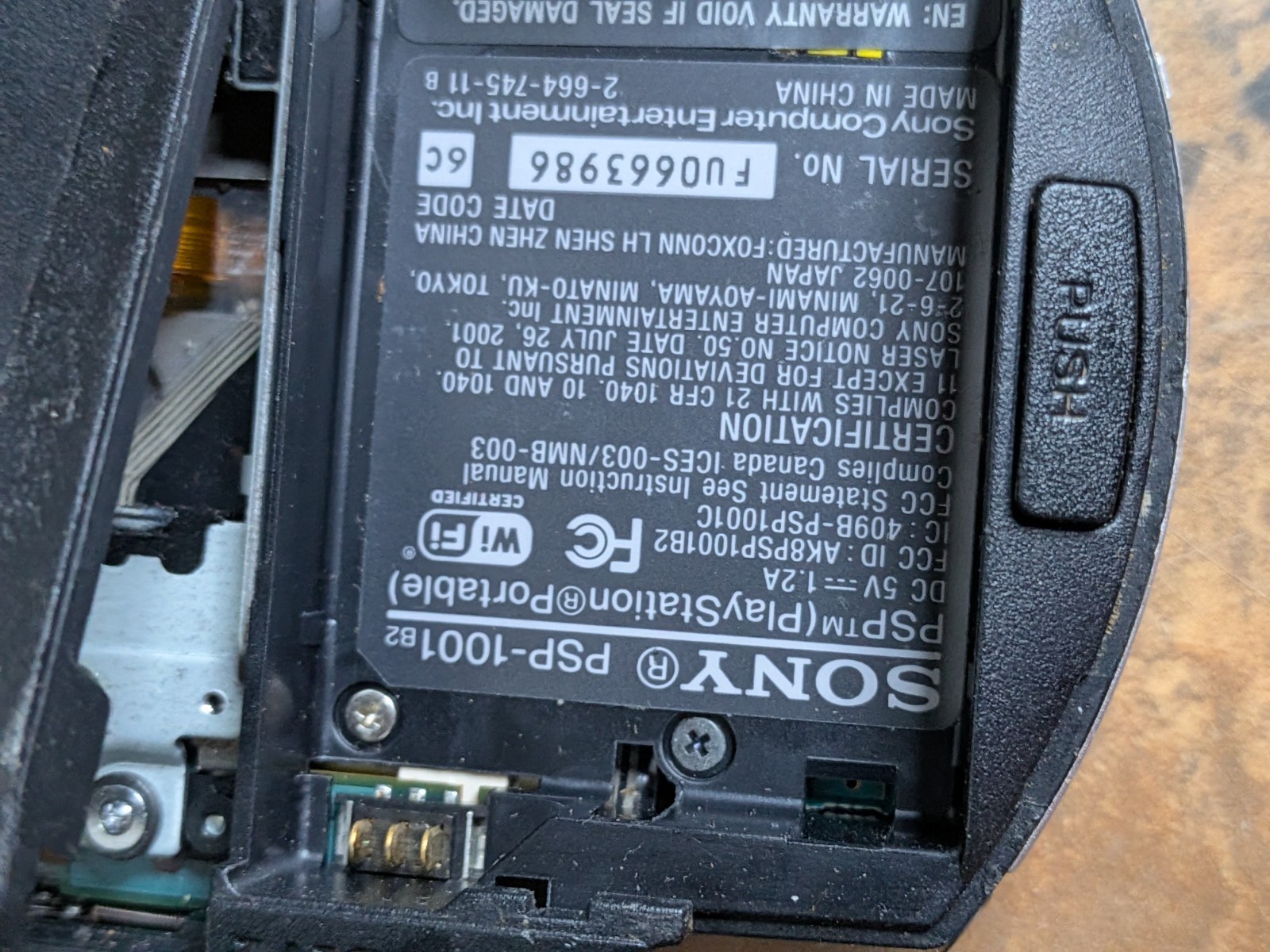 Sony Playstation Portable PSP 1001 Console ONLY For Parts or Repair – Read