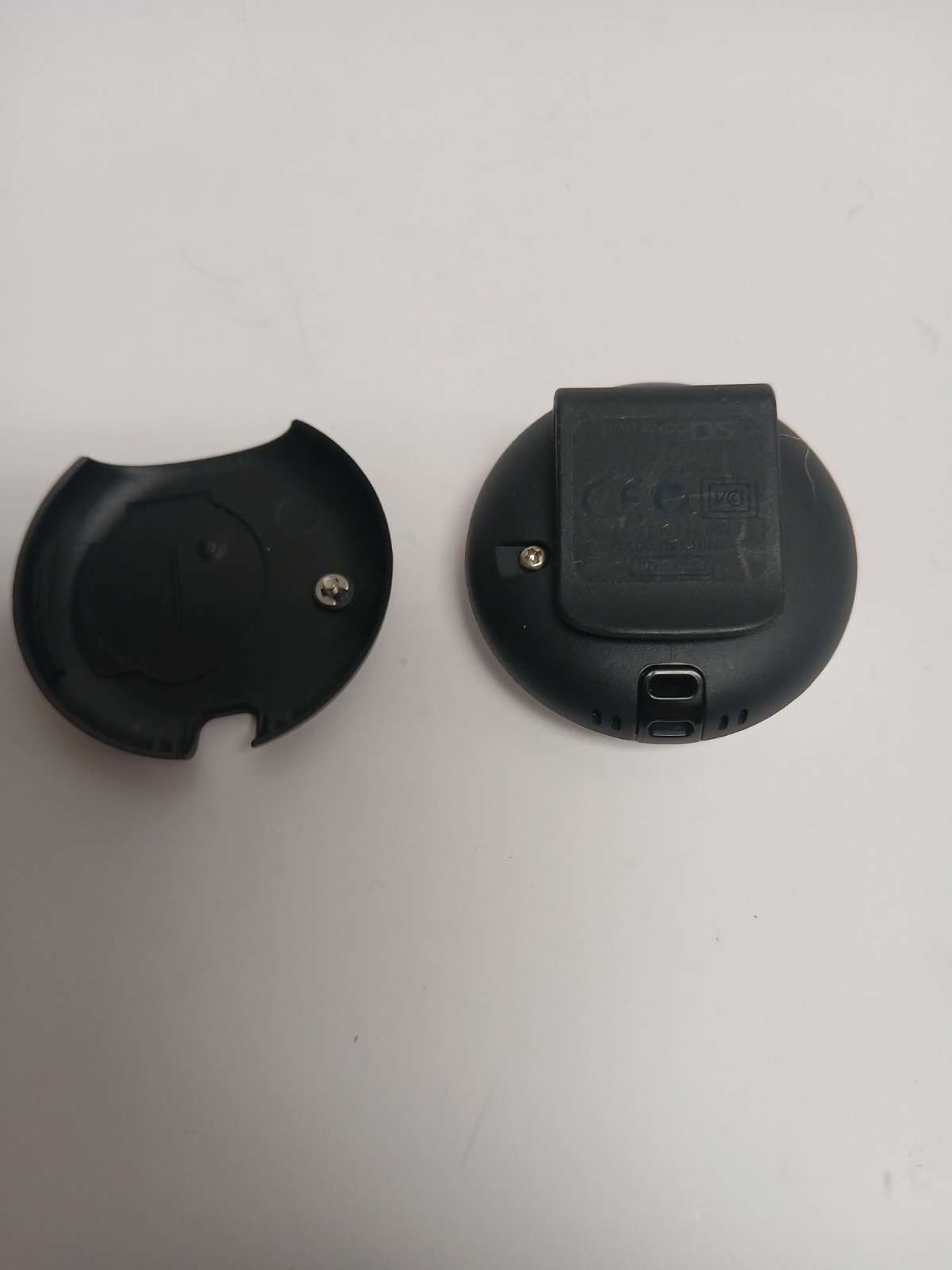 Pokewalker Pokemon Nintendo DS Poke Walker 2009 – With Clip & Flat Back