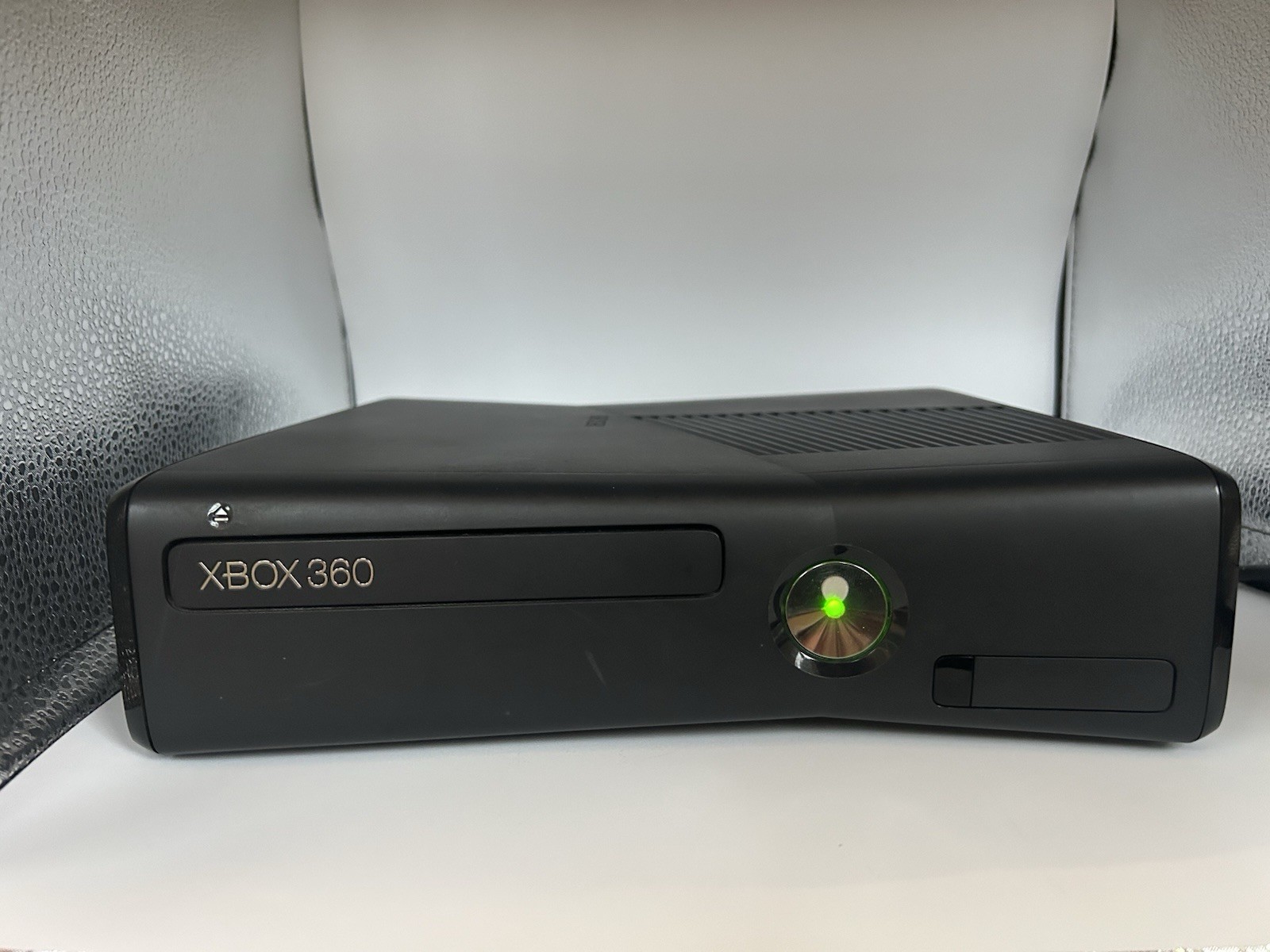 Microsoft Xbox 360 S 1439 4gb Console System Bundle – Tested and Works