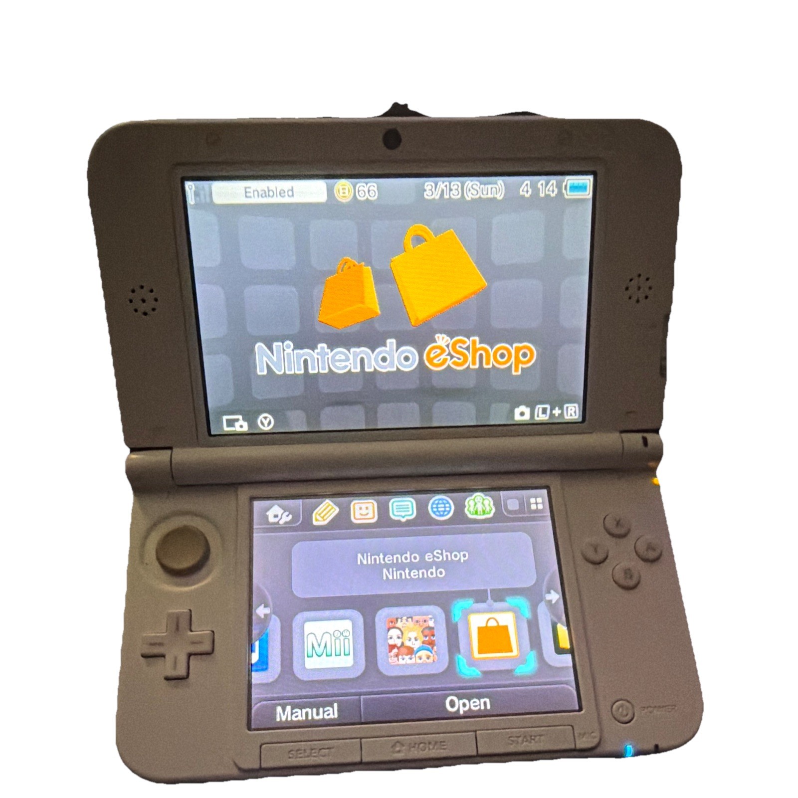 Nintendo 3DS XL Yoshi Edition Handheld System Green/White Wi-Fi Headphone Jack