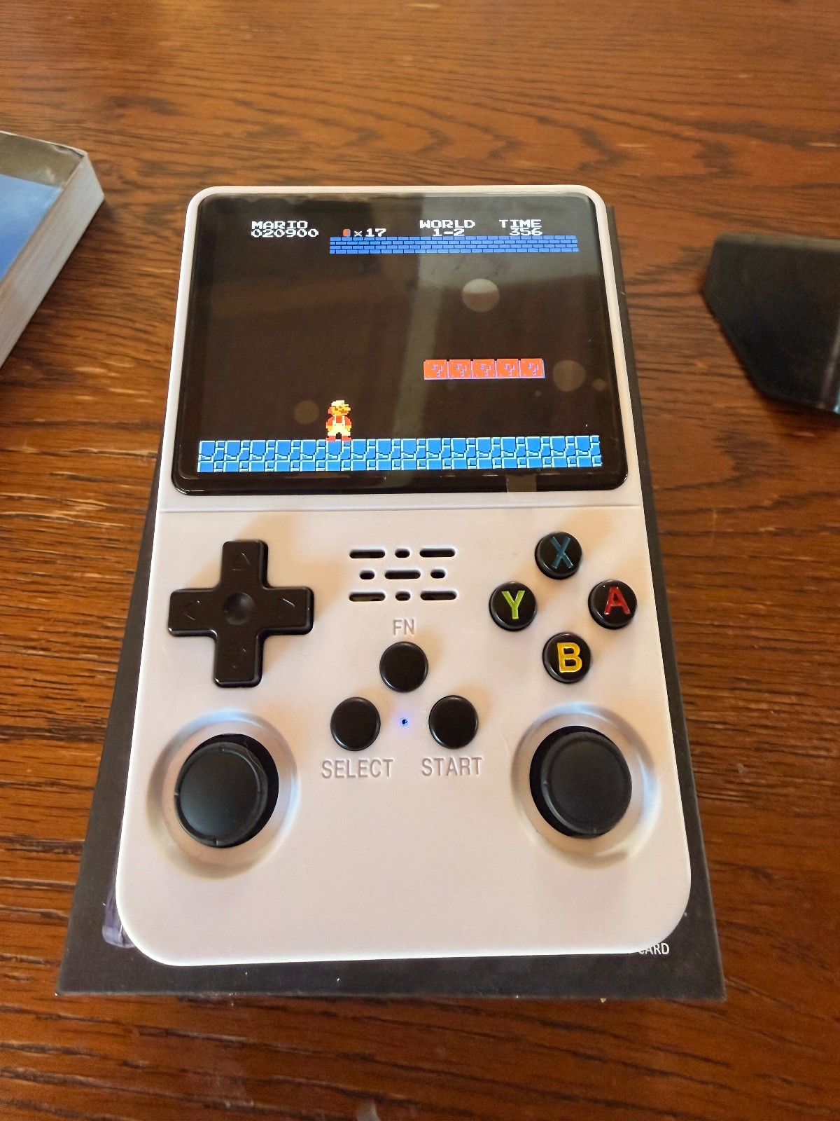 RK3326 Quad Core Handheld Game Console 128G With Built-in 15000+ Games, White