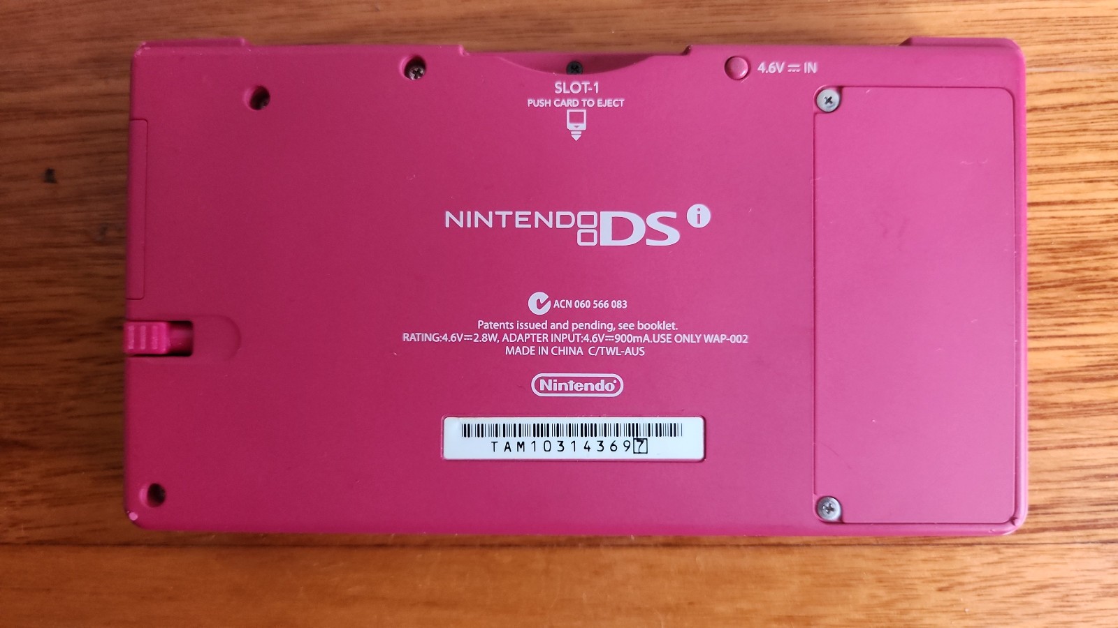 Nintendo DSi Pink inc. charging cable and SD card – Australian release