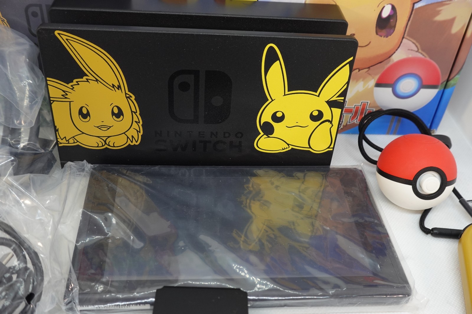 Nintendo Switch Pokemon Let’s Go Pikachu Eevee Edition Console Ball Plus F/S