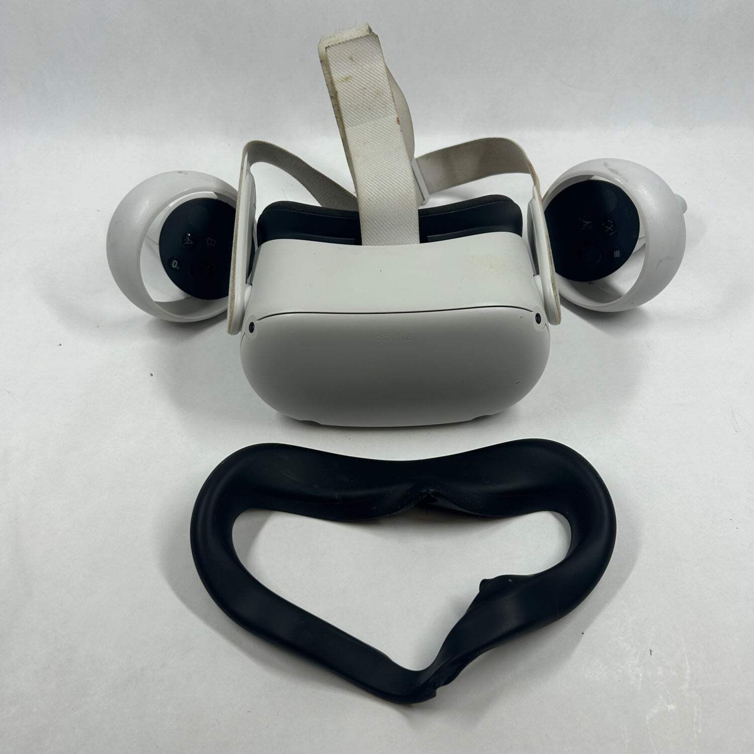 Broken Meta Quest 2 64GB Standalone All-in-One VR Headset KW49CM READ