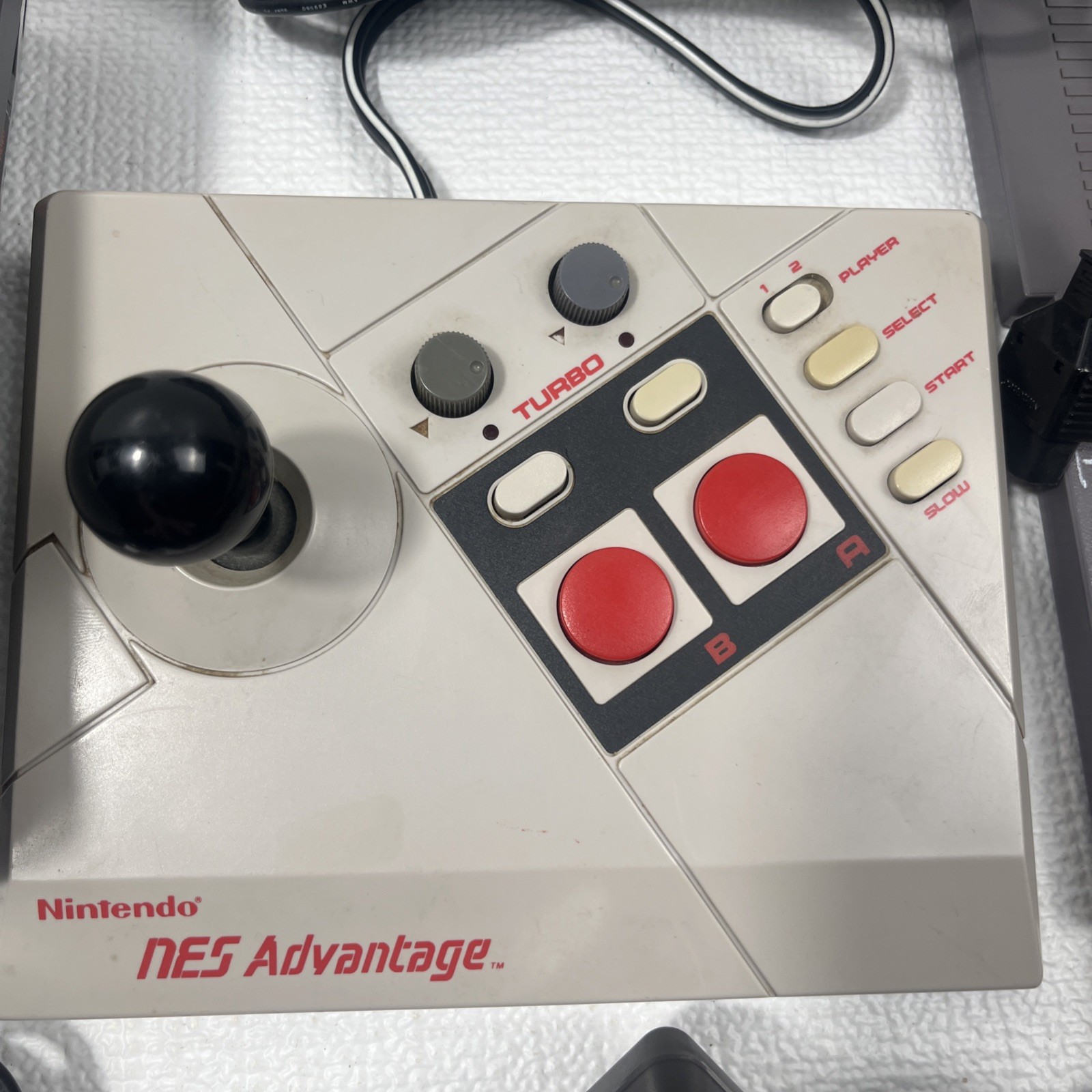 Nintendo NES Console Bundle Parts Repair Zapper NES Advantage 7 Games Powers On