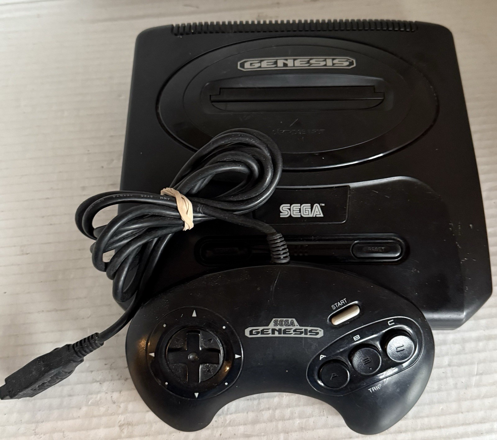 SEGA Genesis II Console w Controller – Black – No Wires