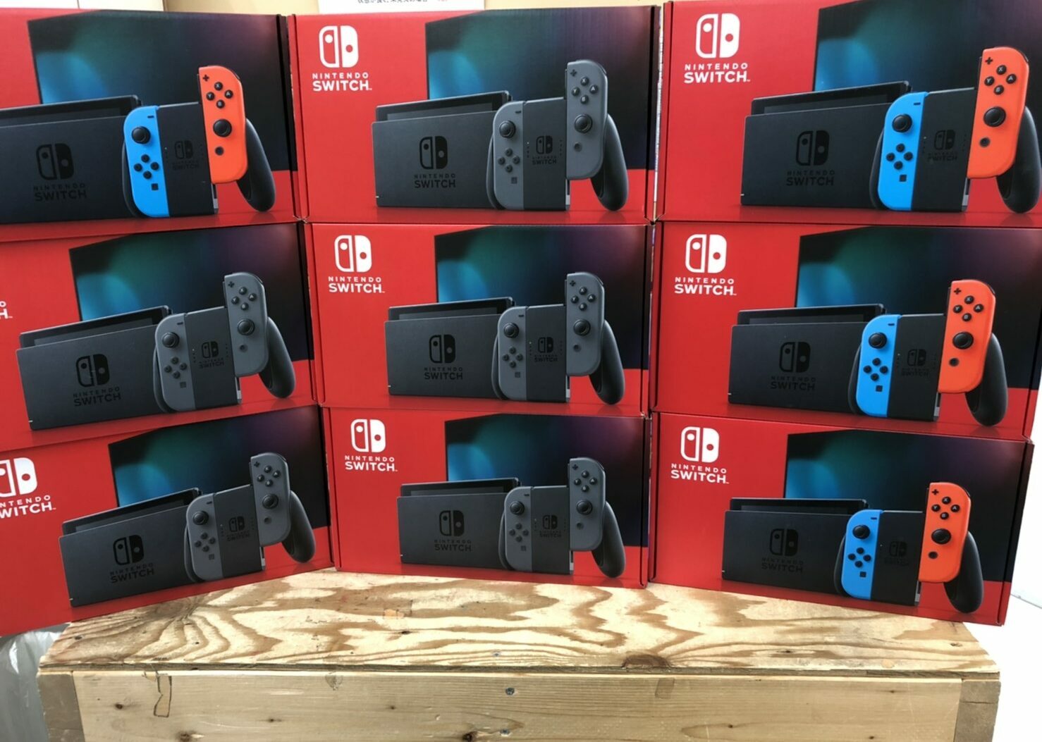 Nintendo Switch 32GB Console Accessory complete HAC, HAD model Used Ship first