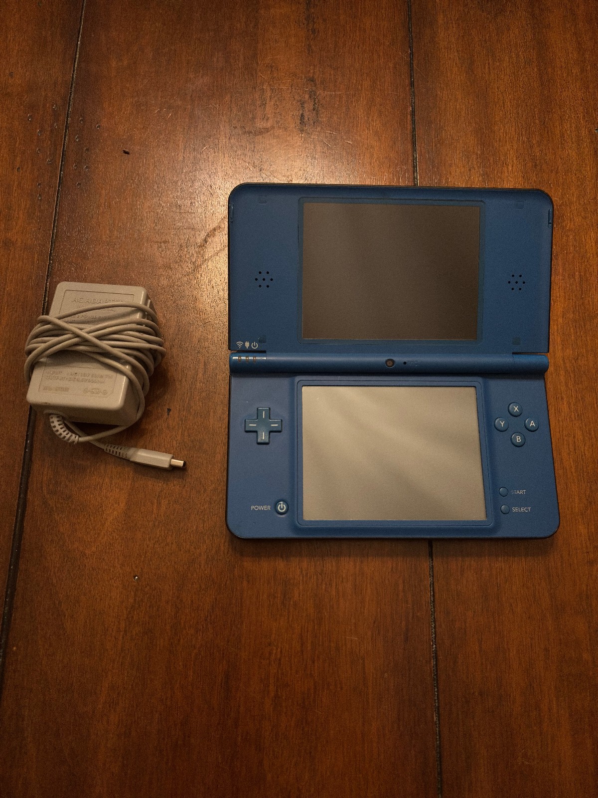 Used Nintendo DSI XL Bundle | With Zelda 4 Swords & Brain Age | READ DESCRIPTION