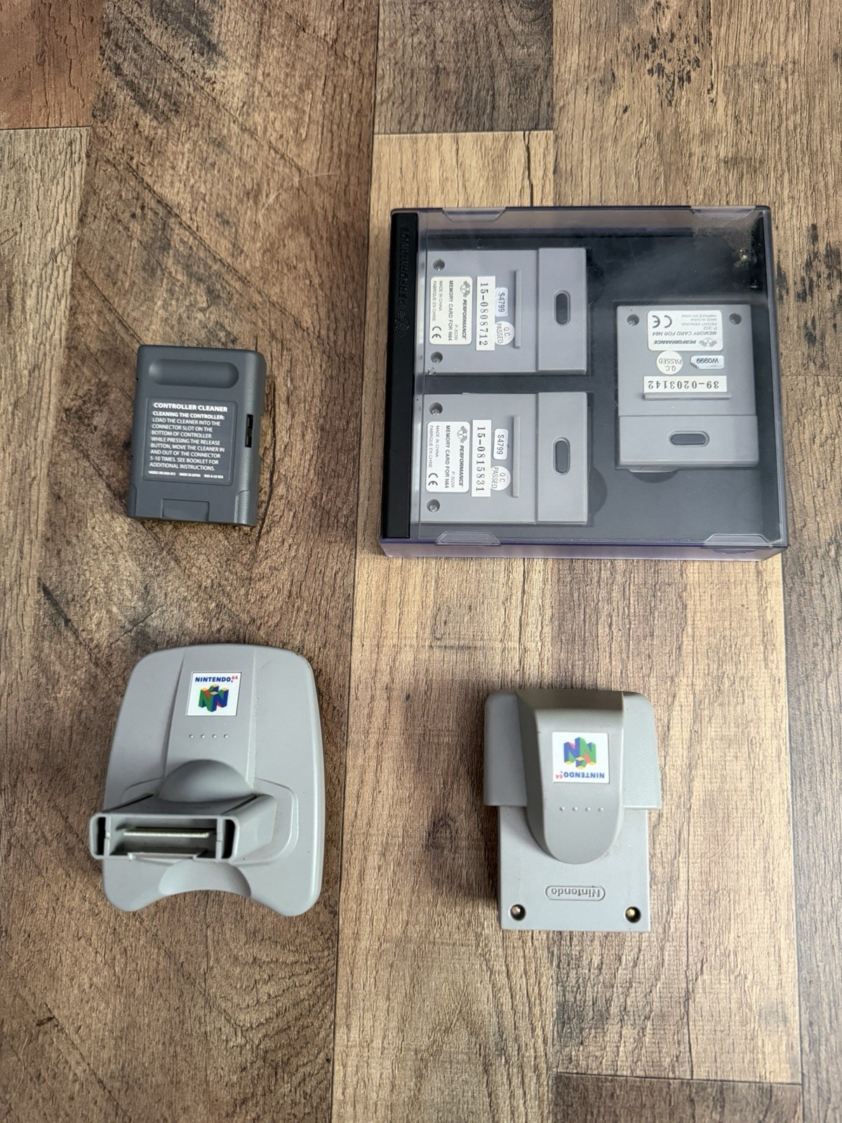 Nintendo 64 Accessory lot – Memory cards – Rumble pack – Transfer Pack