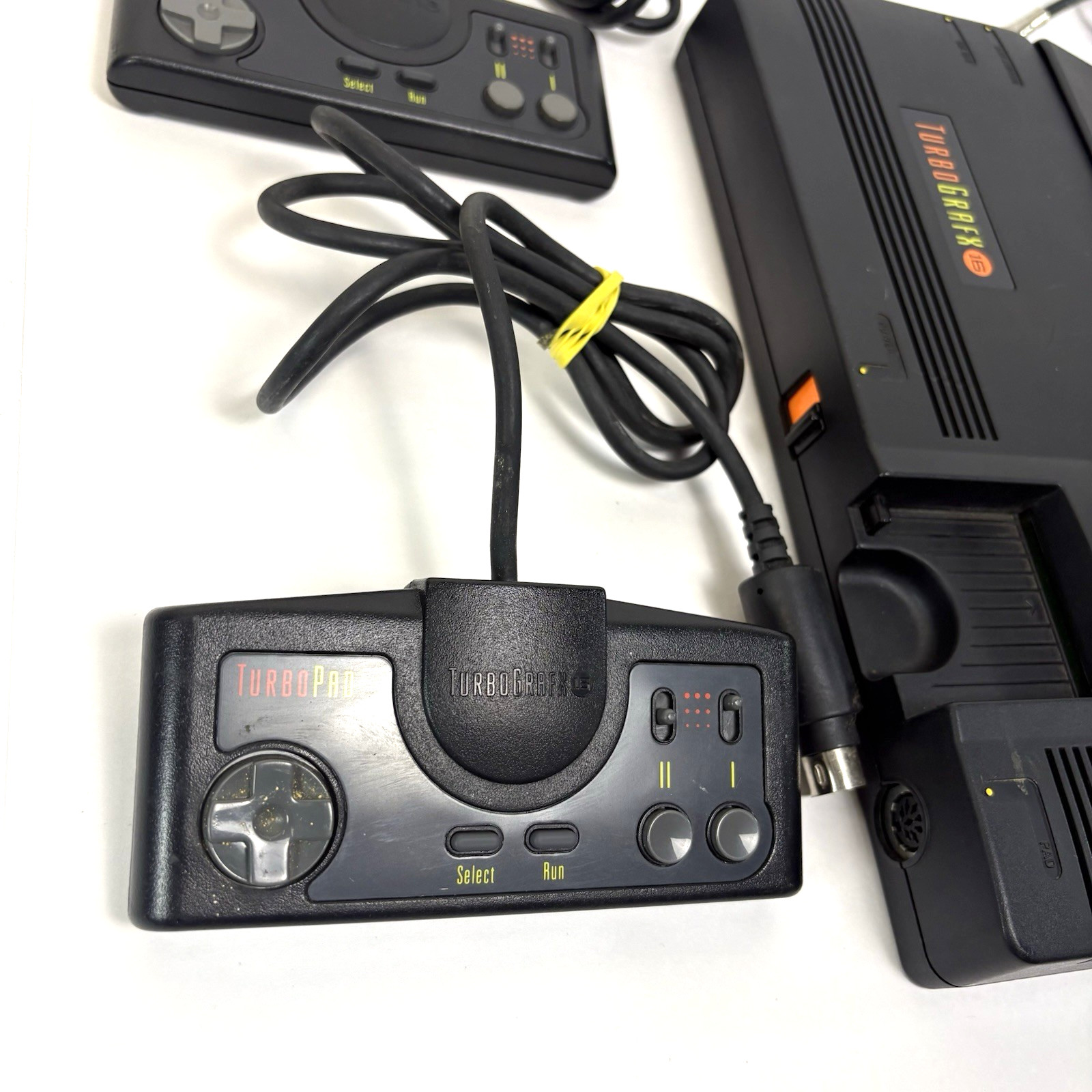 NEC TurboGrafx-16 Console HES-TGX-01 + 2 TurboPads OEM AC RF