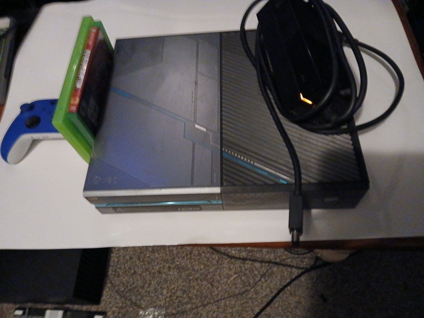 Microsoft Xbox One Halo 5: Guardians Limited Edition 1TB Black Silver Console