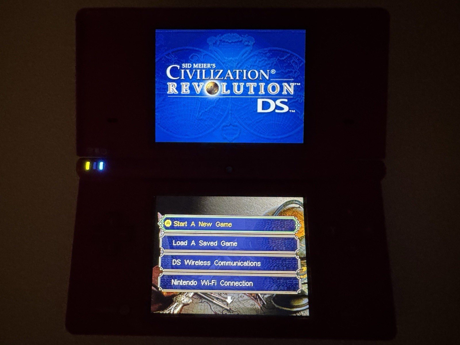 Nintendo DSi Pink Handheld Console Wi-Fi Nintendo DS TWL-001 Plus 5 Games