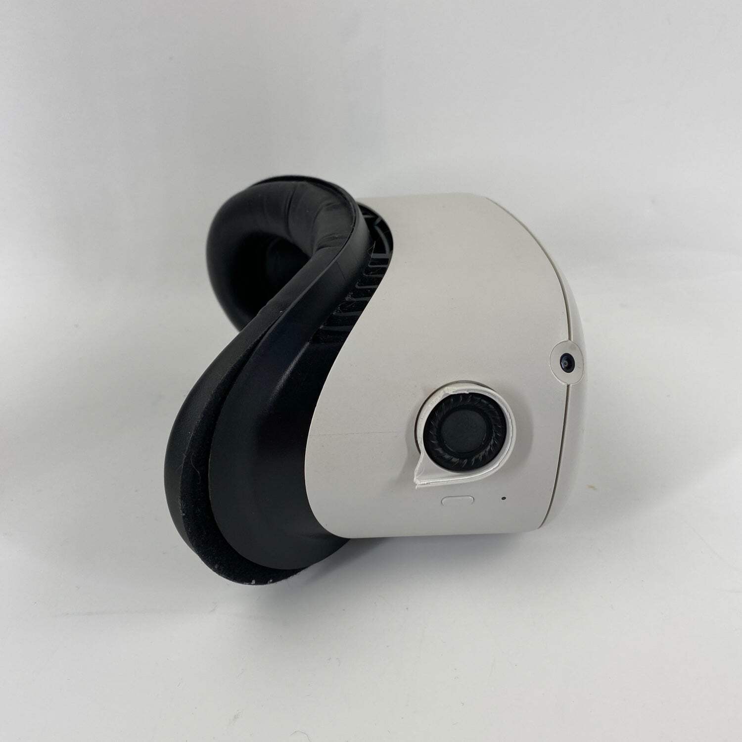Broken Meta Quest 2 128GB Standalone All-in-One VR Headset KW49CM Broken Strap