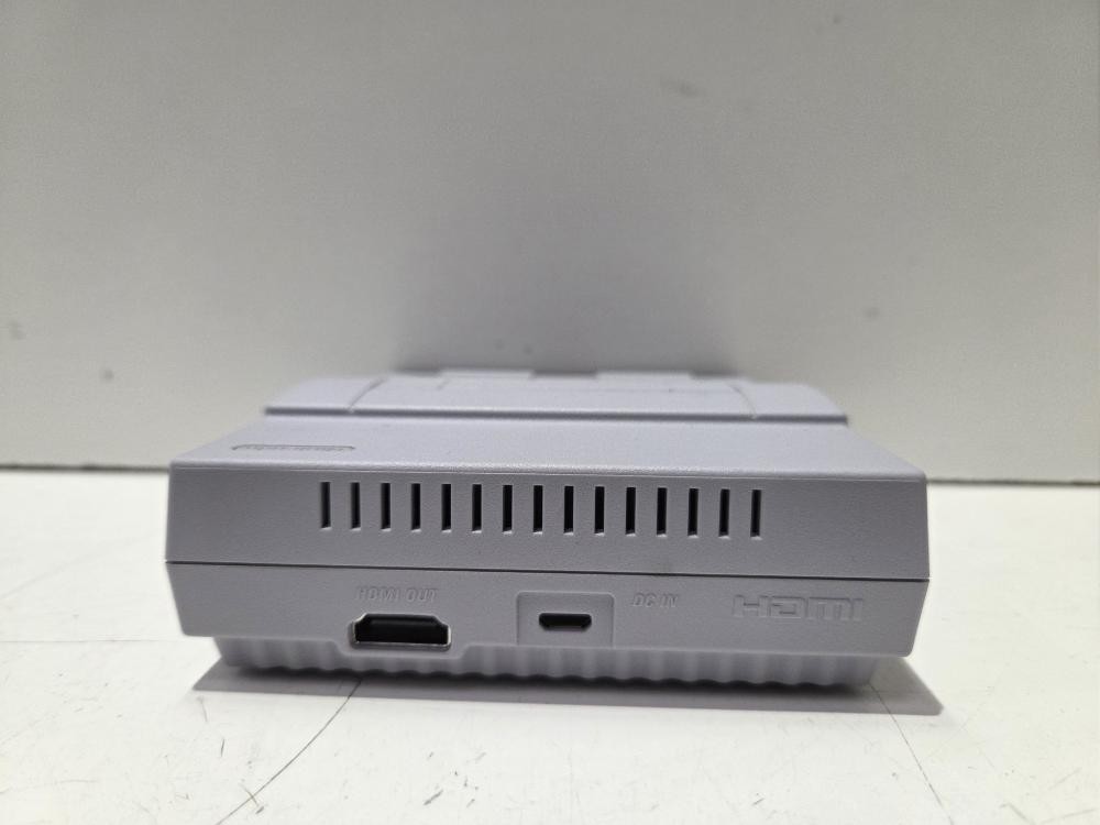 NINTENDO SUPER NINTENDO – CLV201 CONSOLE (P22017197)