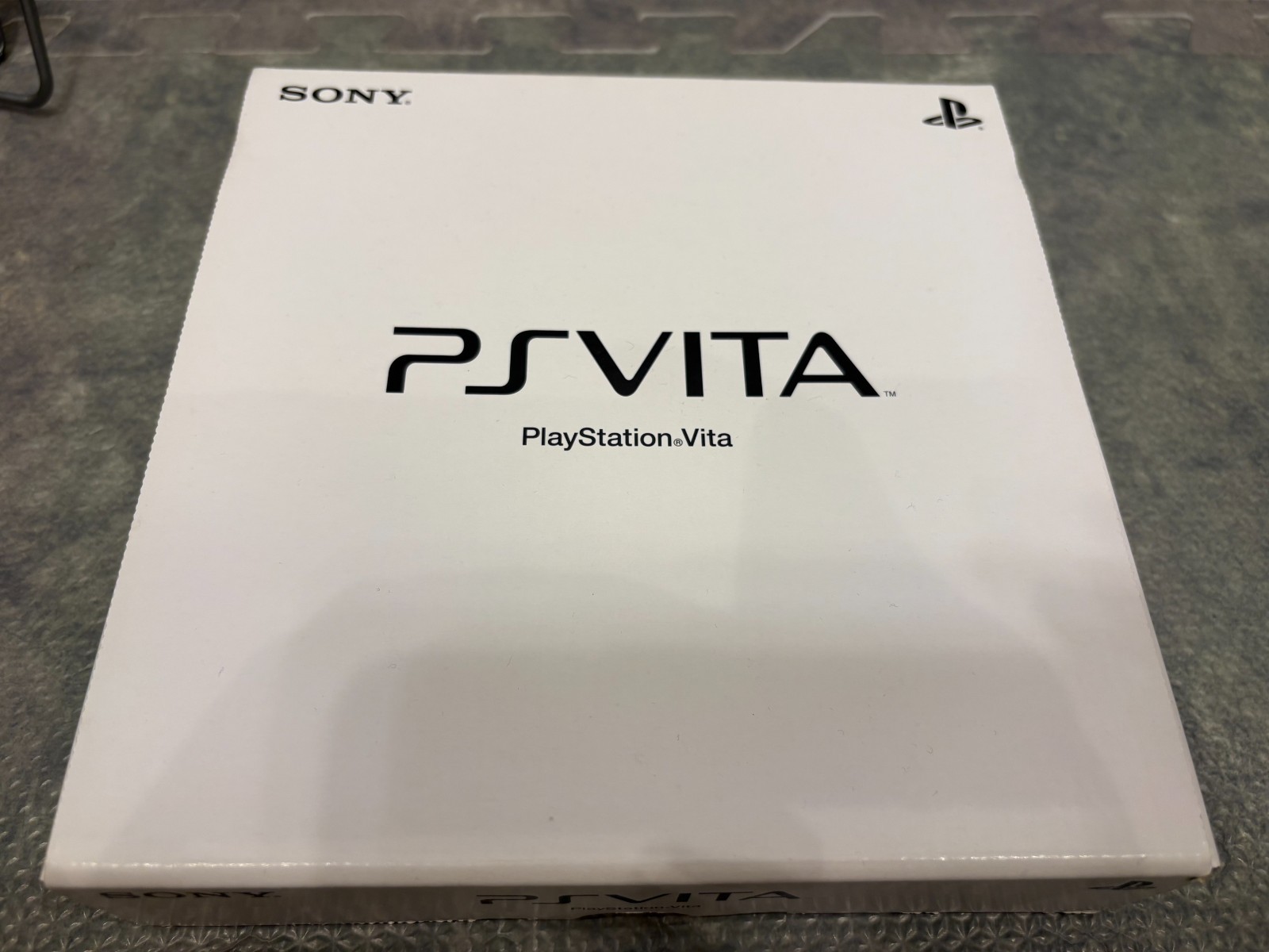 SONY PlayStation PS Vita Ice Silver Wi-Fi Type