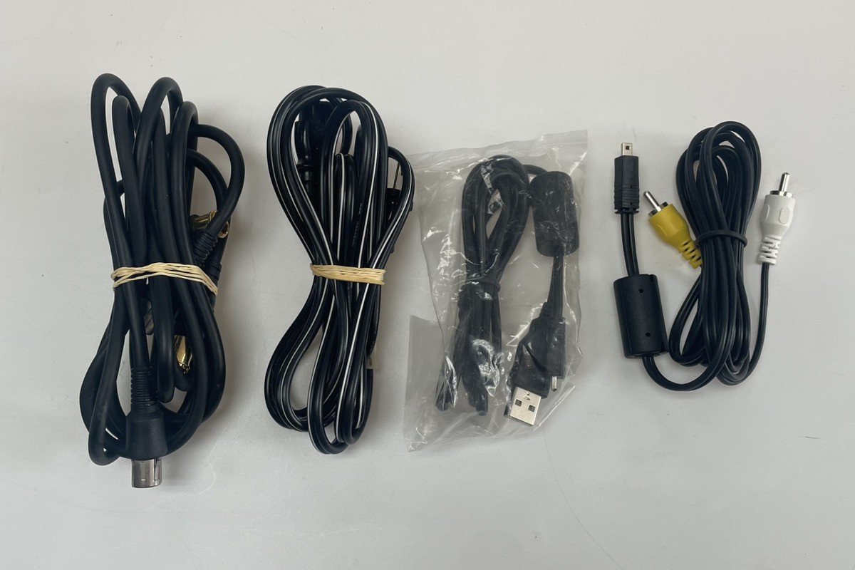 SEGA SATURN MK-80000 COMPLETE (CP3017969)