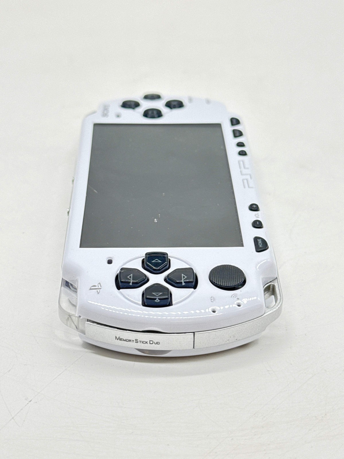 Sony PSP-2000 White Console w/1200mAh Battery & Charger – Read!