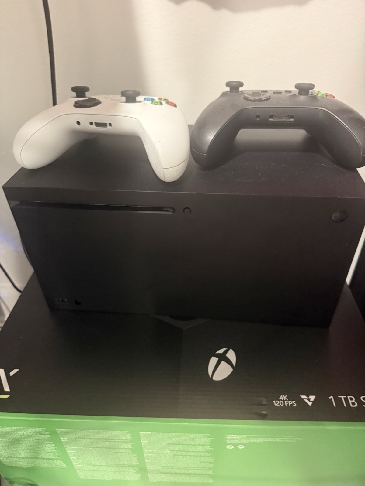 Microsoft Xbox Series x 1TB Carbon Black Disc Edition Gaming Console