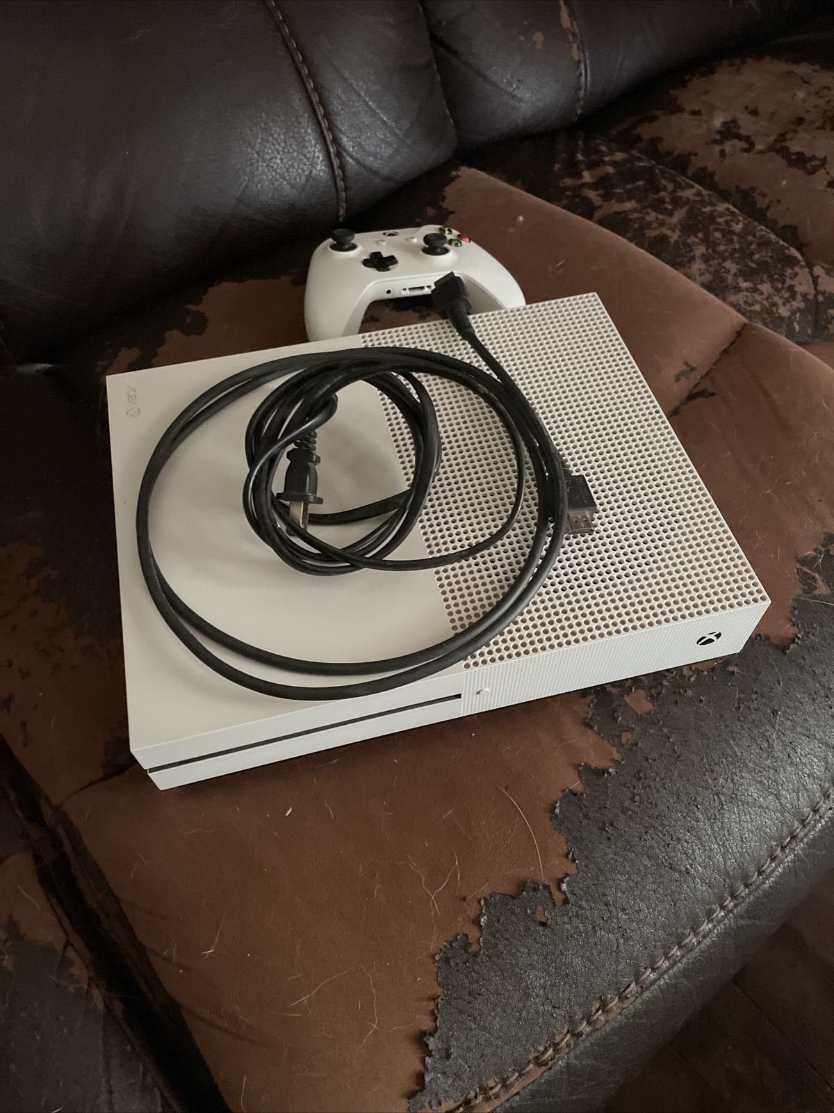 Xbox One X 1tb Robot White Special Edition