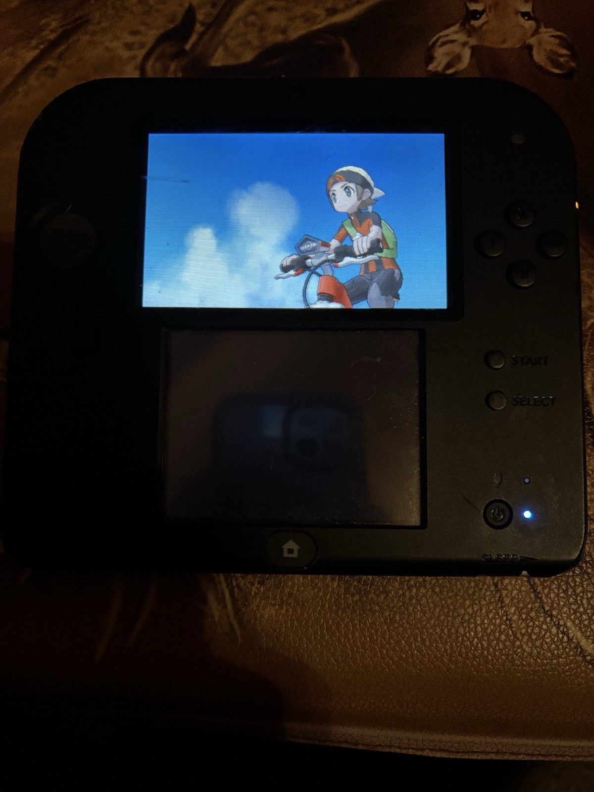 Nintendo 2DS Handheld System Red & Black. Great Condition