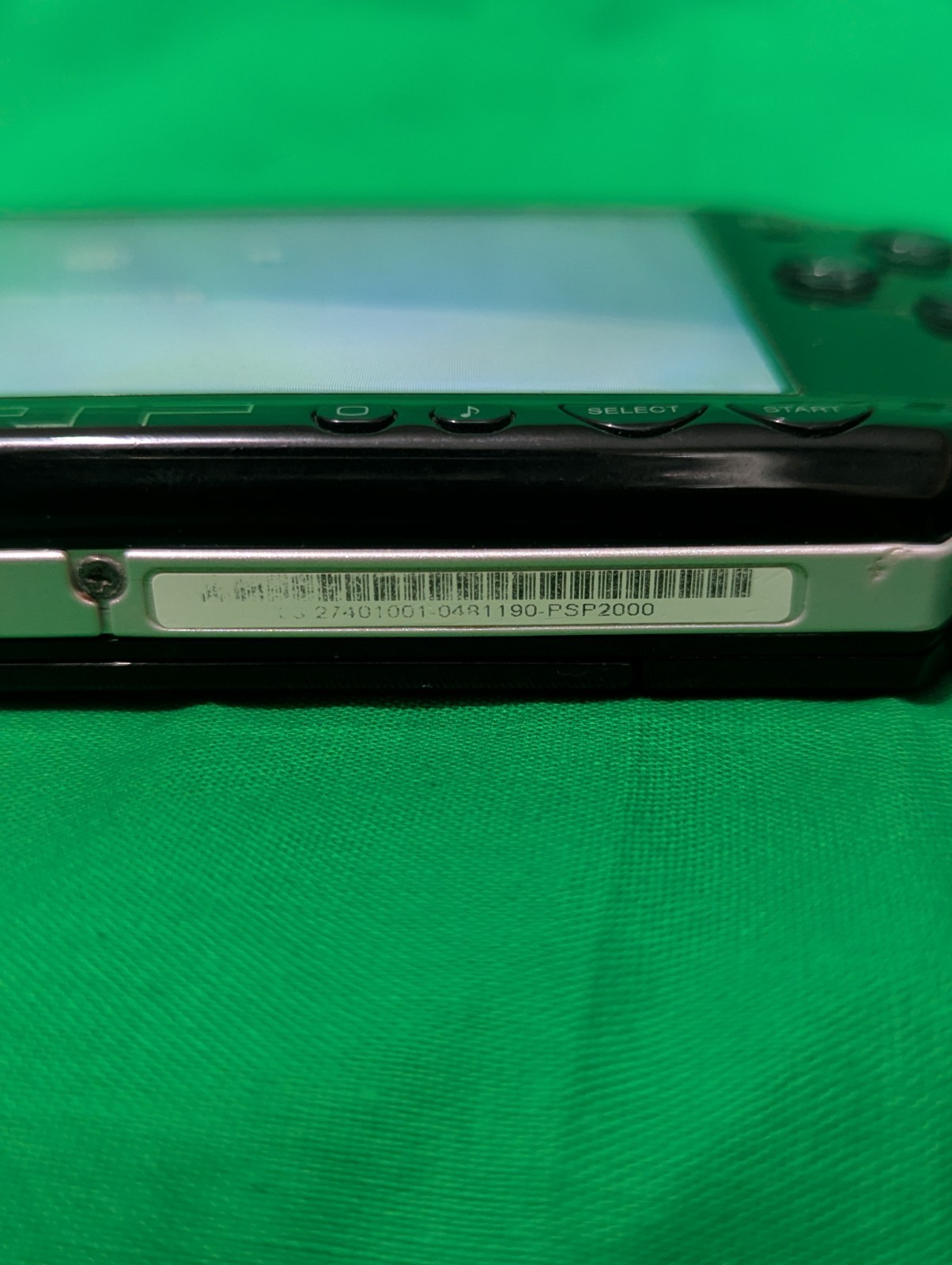 Sony PSP-2000 PlayStation Portable Handheld System Black/Silver [NO BATTERY]