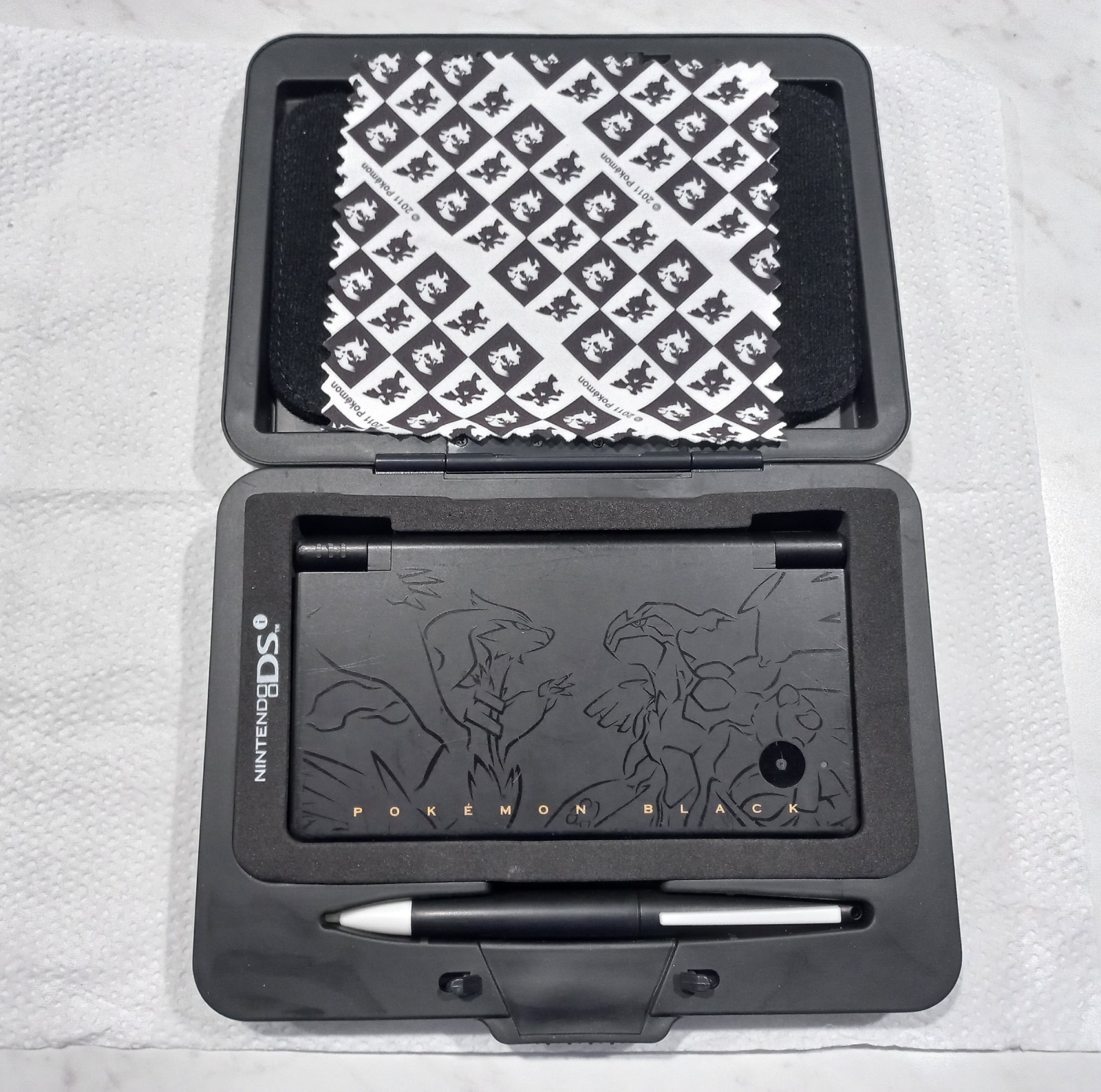 Nintendo DSI Pokemon Black Zekrom Edition with Hard Cover and Pokemon Black 2