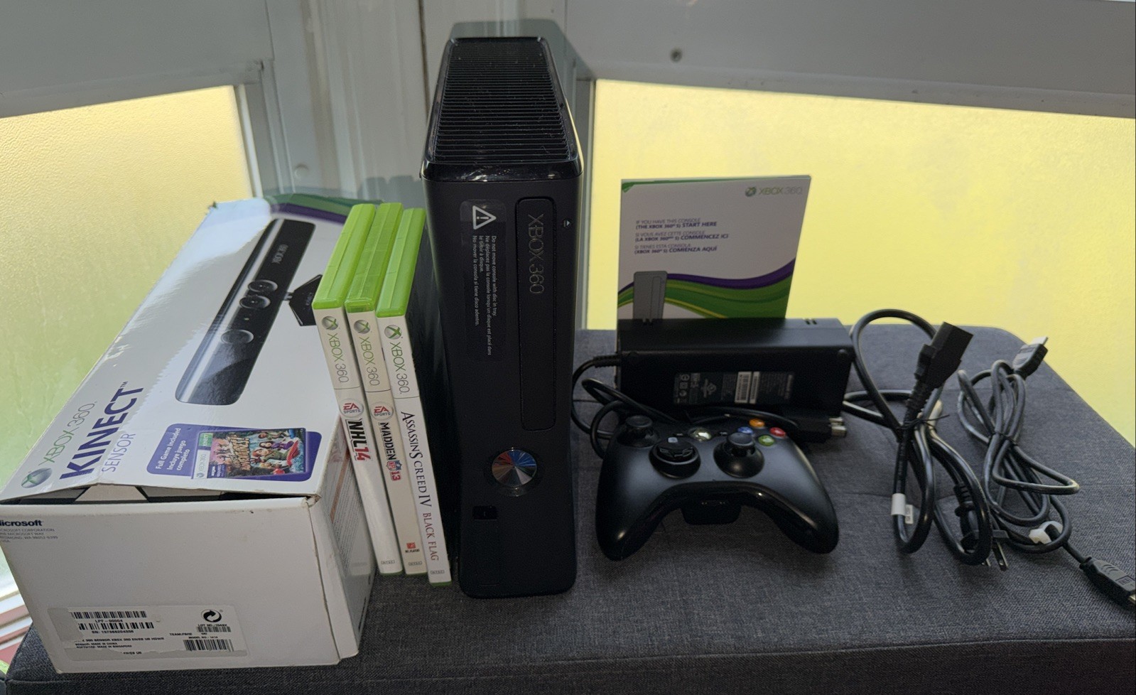 Xbox 360 Slim 1439 250gb, Cords, 3 Games, Kinect, Controller, More Bundle Tested