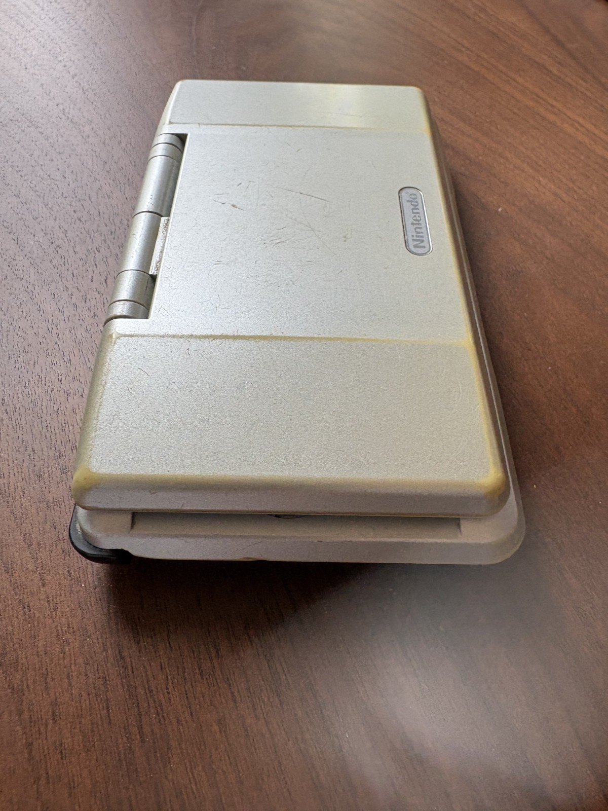 Nintendo DS Console with battery…powers on…no charger
