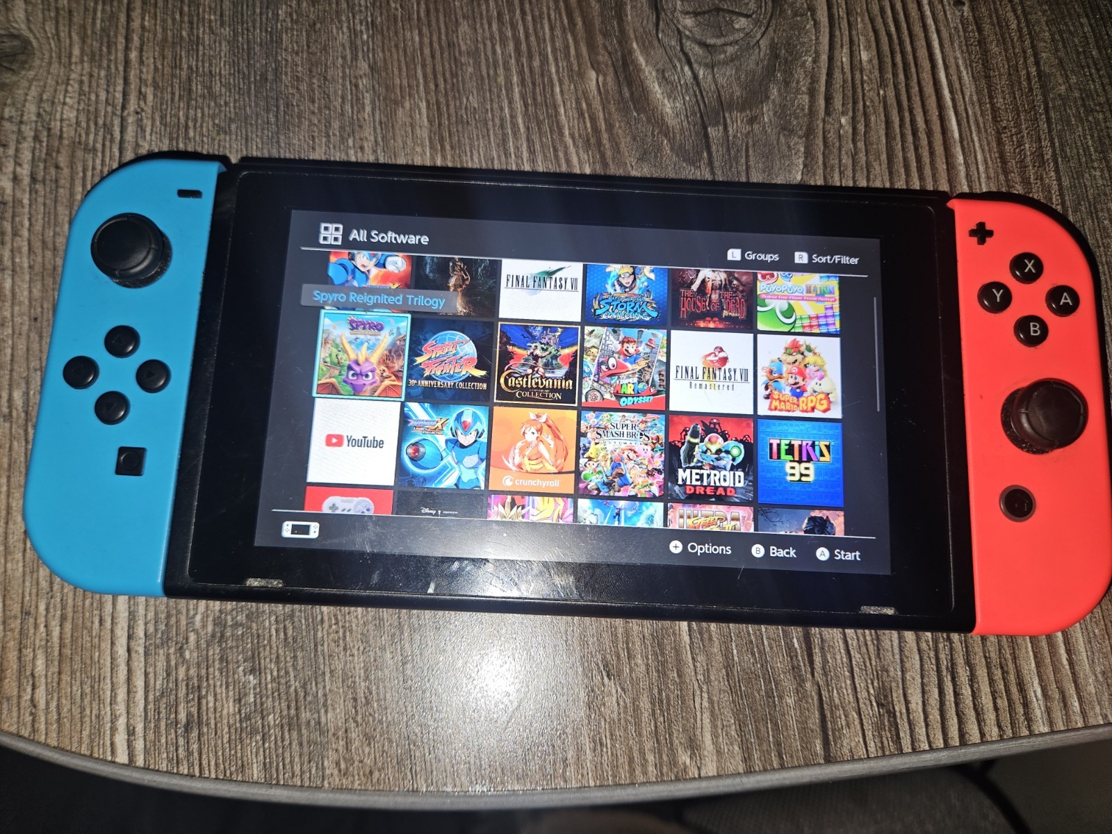 Nintendo Switch Console Neon Red/Blue Joy-Con 32GB 720p Bluetooth USB-C 2019