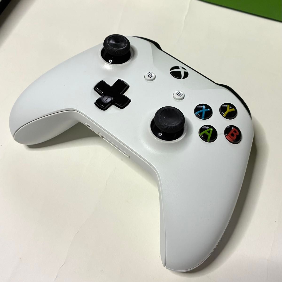 Xbox One S 500GB Minecraft Bundle – Used Good Condition – Ultra HD – Japan Model