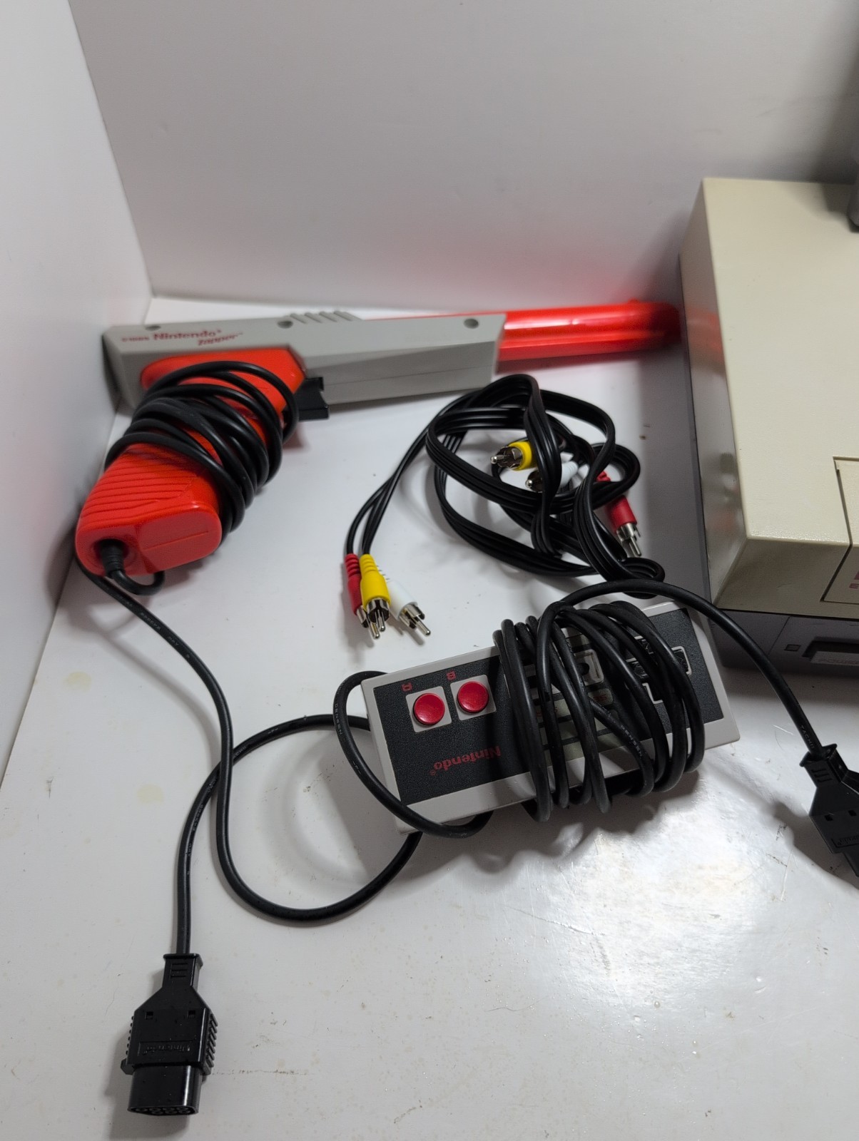 Nintendo NES Console Bundle Two Controllers All Cables Tested Cleaned