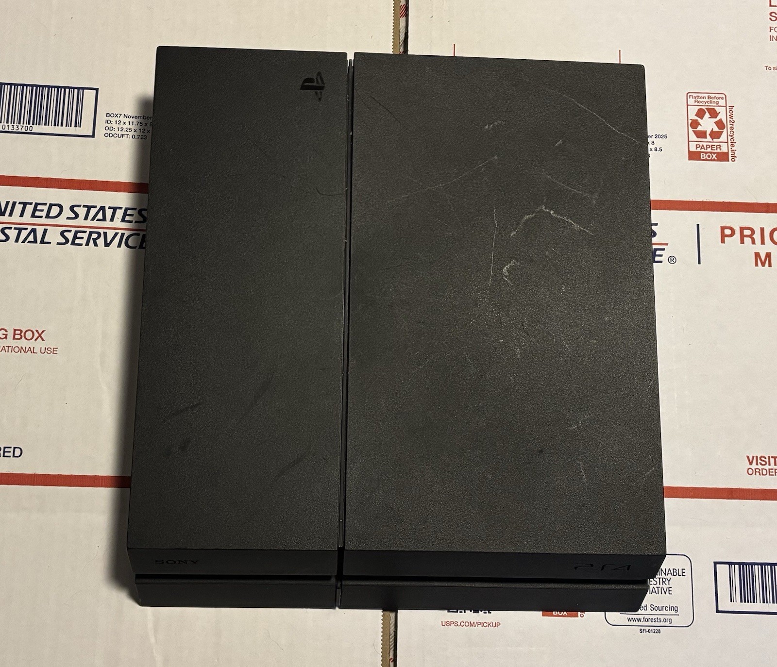 (Broken) Sony PlayStation 4 Home Console – Black (Pls Read Description)