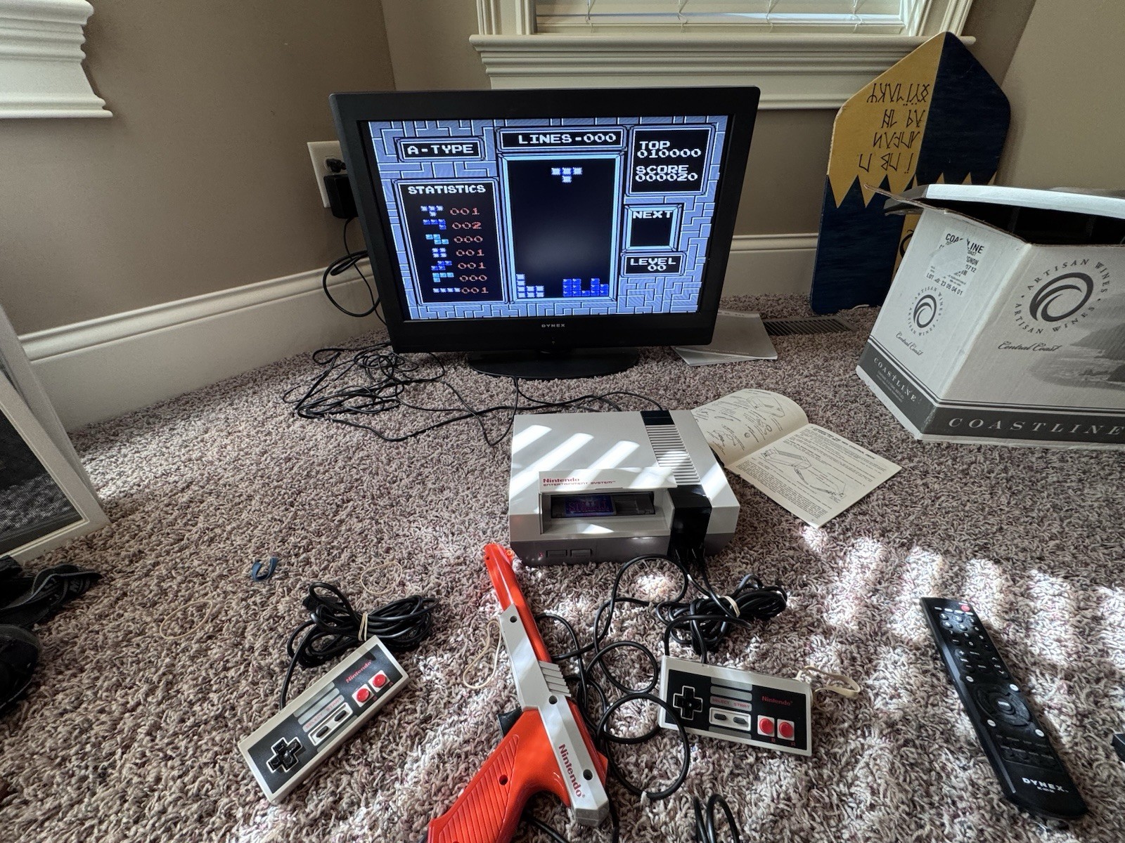 1988 Nintendo NES Console With 5 Games