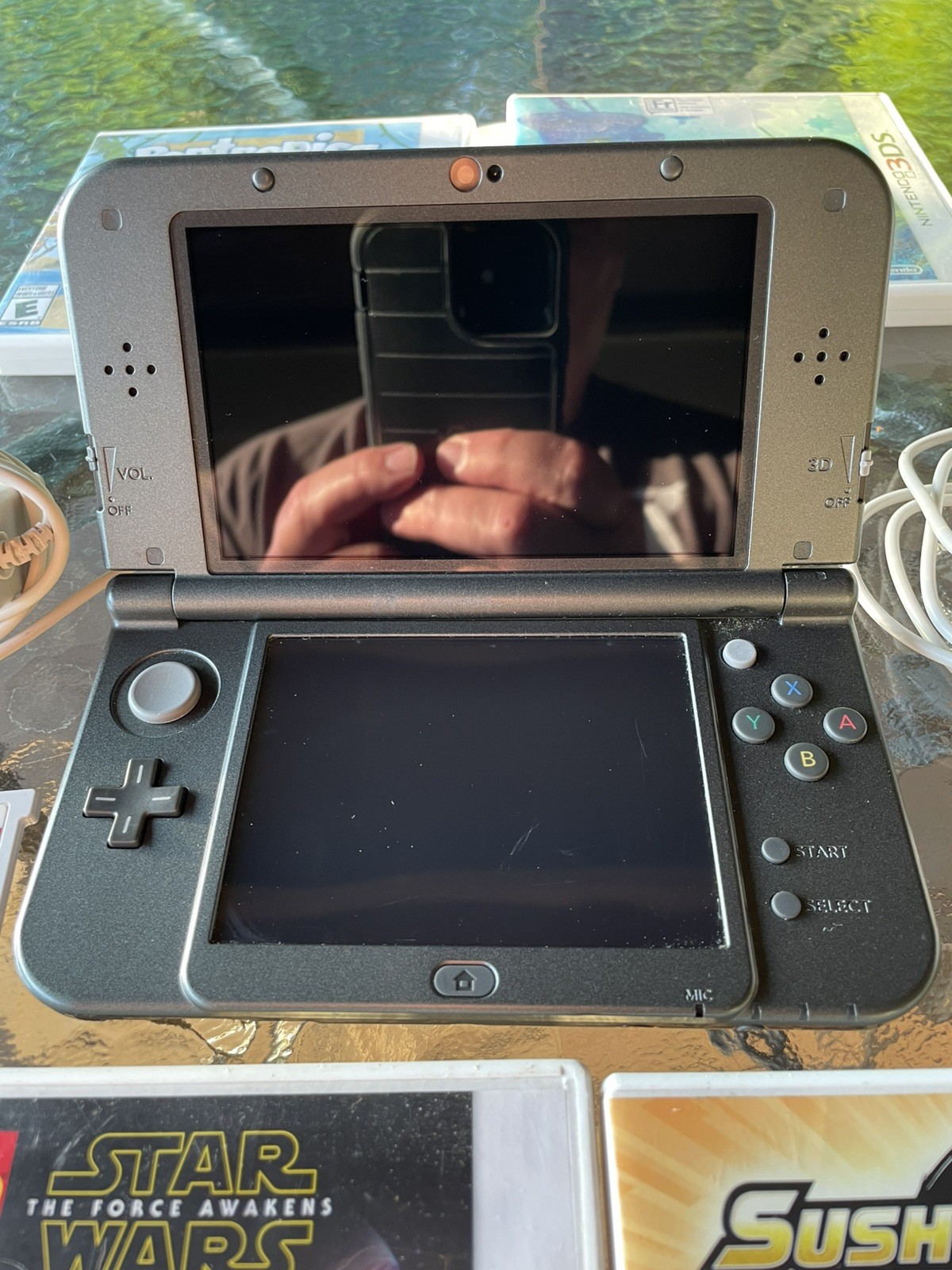 NICE! Nintendo 3DS XL Gray Black Console W/Games, Charger and Stylus US Version