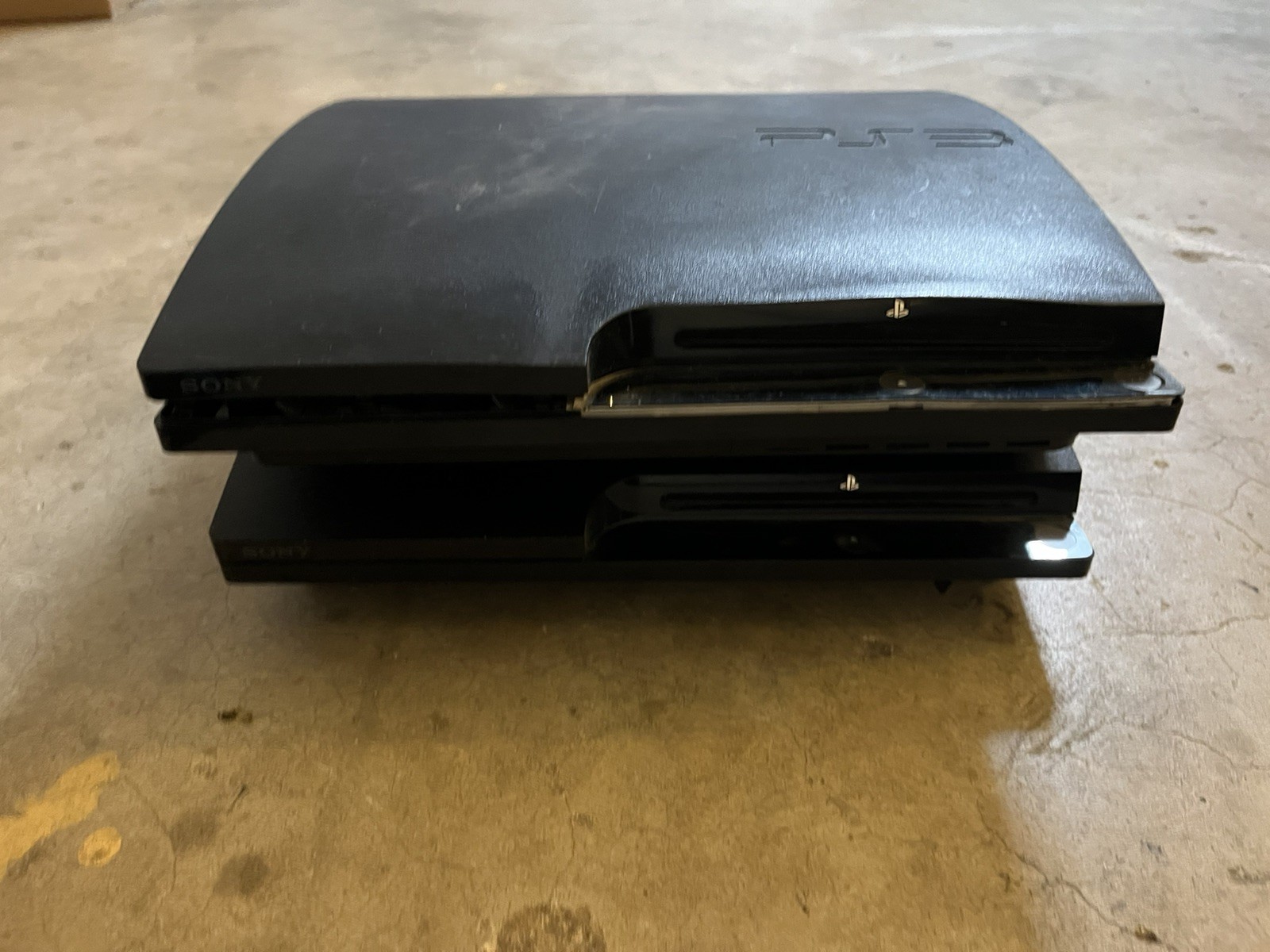 Lot of 4 Unknown Condition PlayStation 3 PS3 Consoles As-Is for Parts/Repair