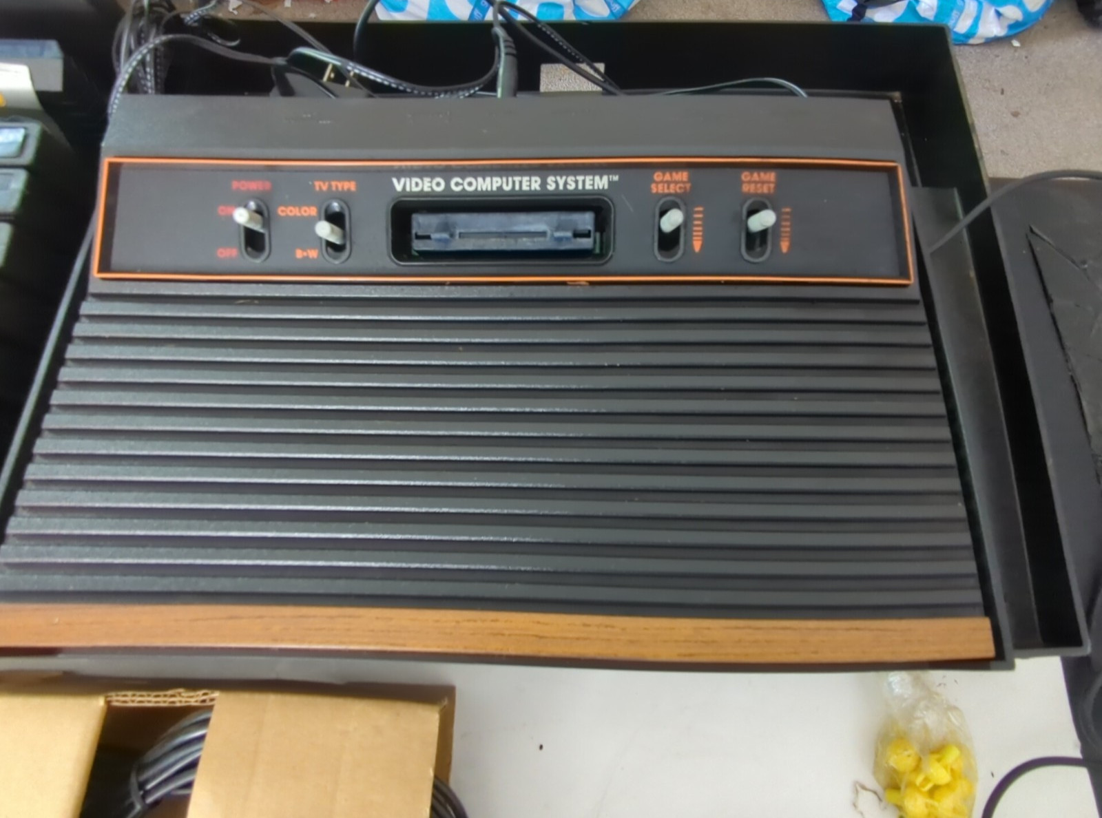Vintage Atari 2600 Video Computer System Console Game Center lot in Cabinet Case