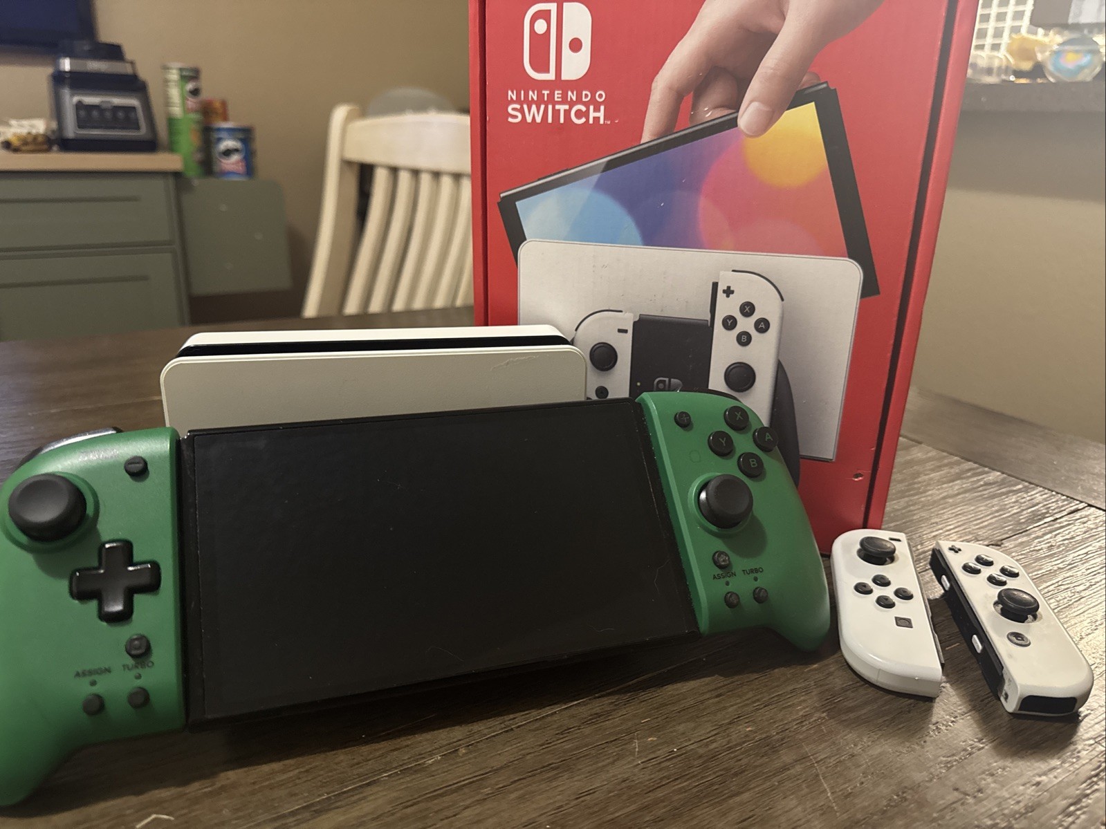 Nintendo Switch OLED Model HEG-001 – 64GB – White W/ Accessories
