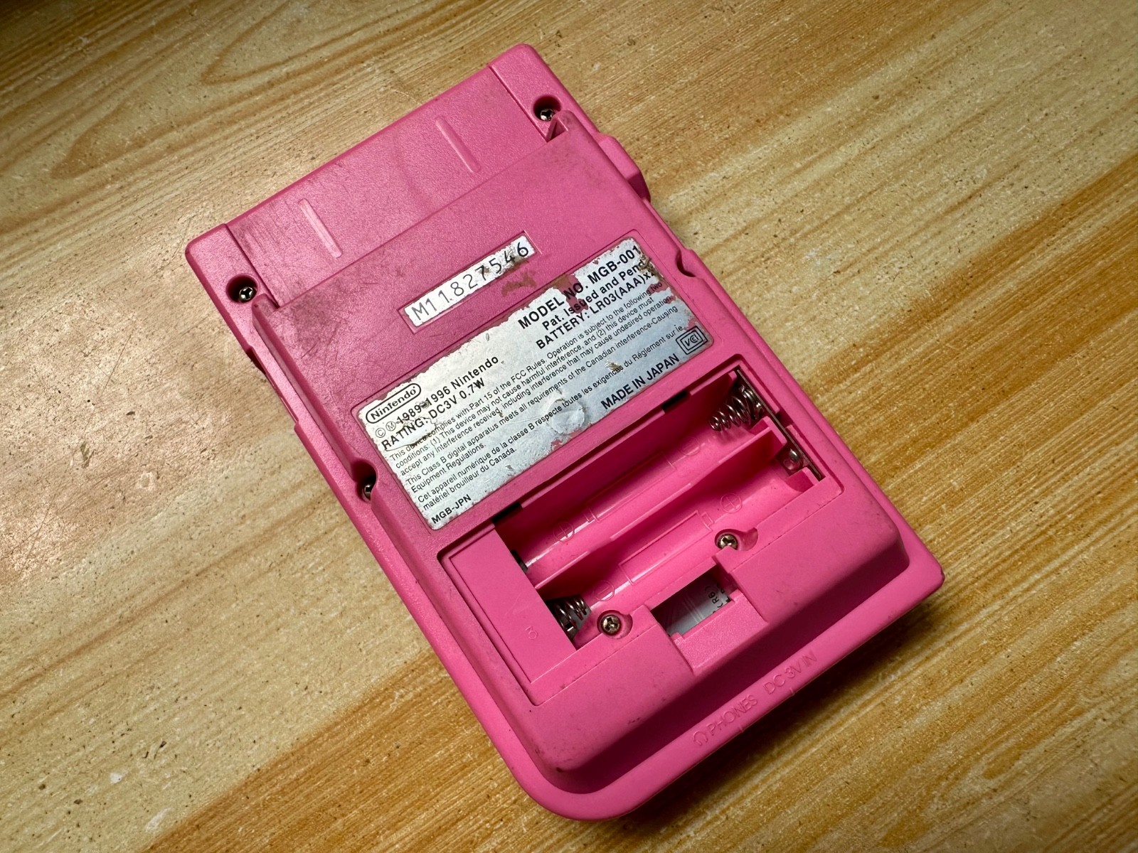 Nintendo Gameboy Pocket MGB-001 Hot Fuchsia Pink Handheld System Console