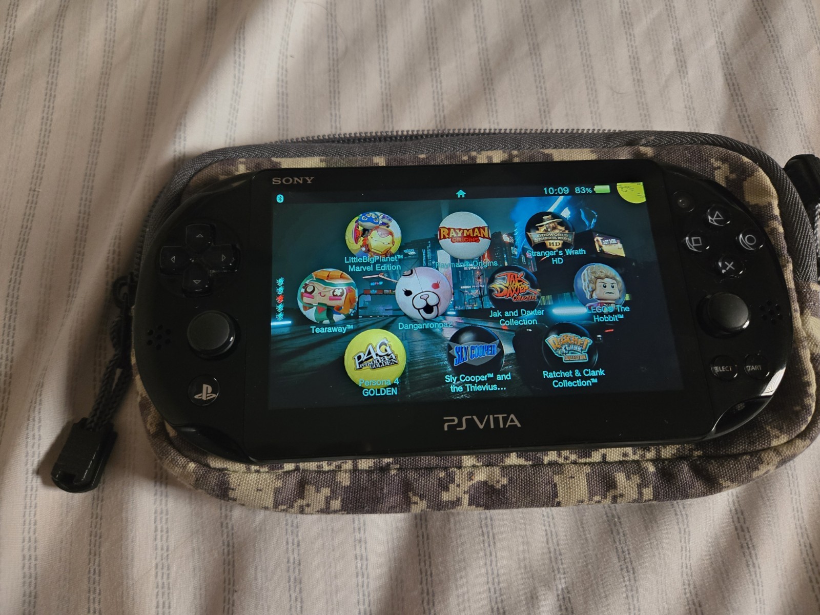 PS Vita 2000 Black