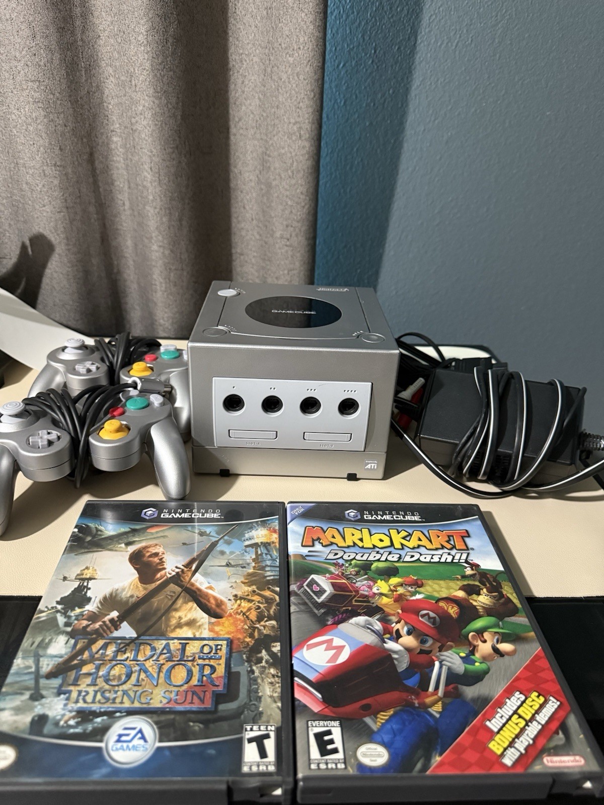 Nintendo GameCube Silver Console with 2 Controllers Mario Kart Double Dash Bundl