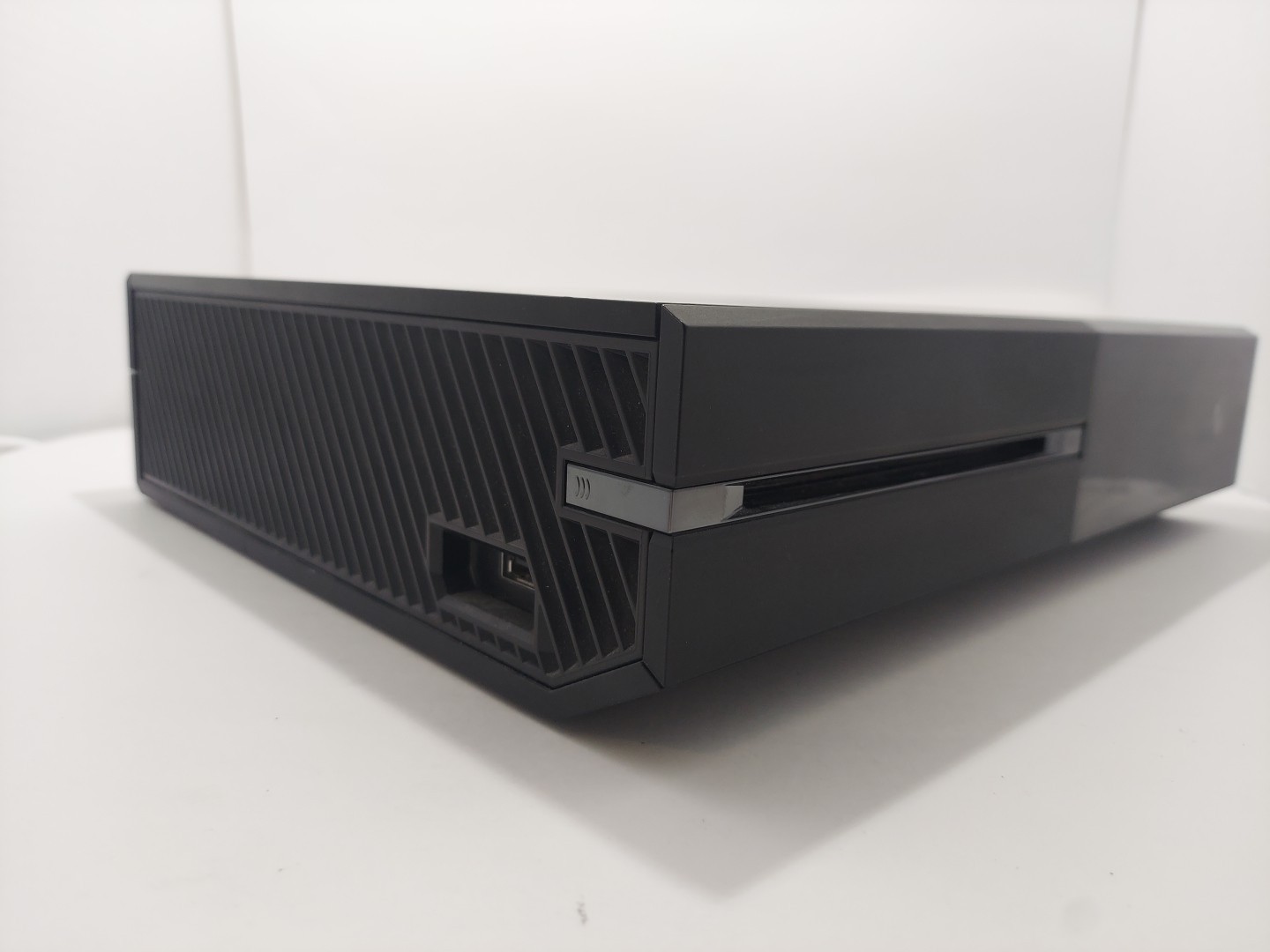 Xbox One 500GB Console Bundle – Controller – Power & HDMI Cord – Tested