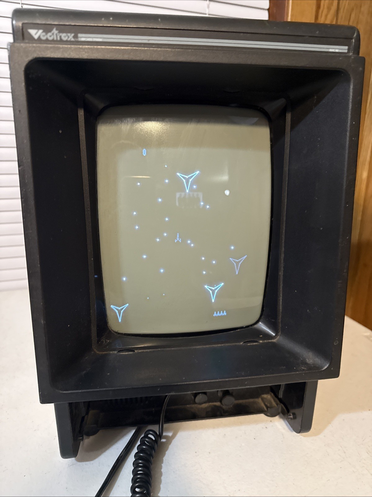 GCE Vectrex Arcade System Console 1982 – POWERS ON – SOLD AS IS / LOOK/READ!