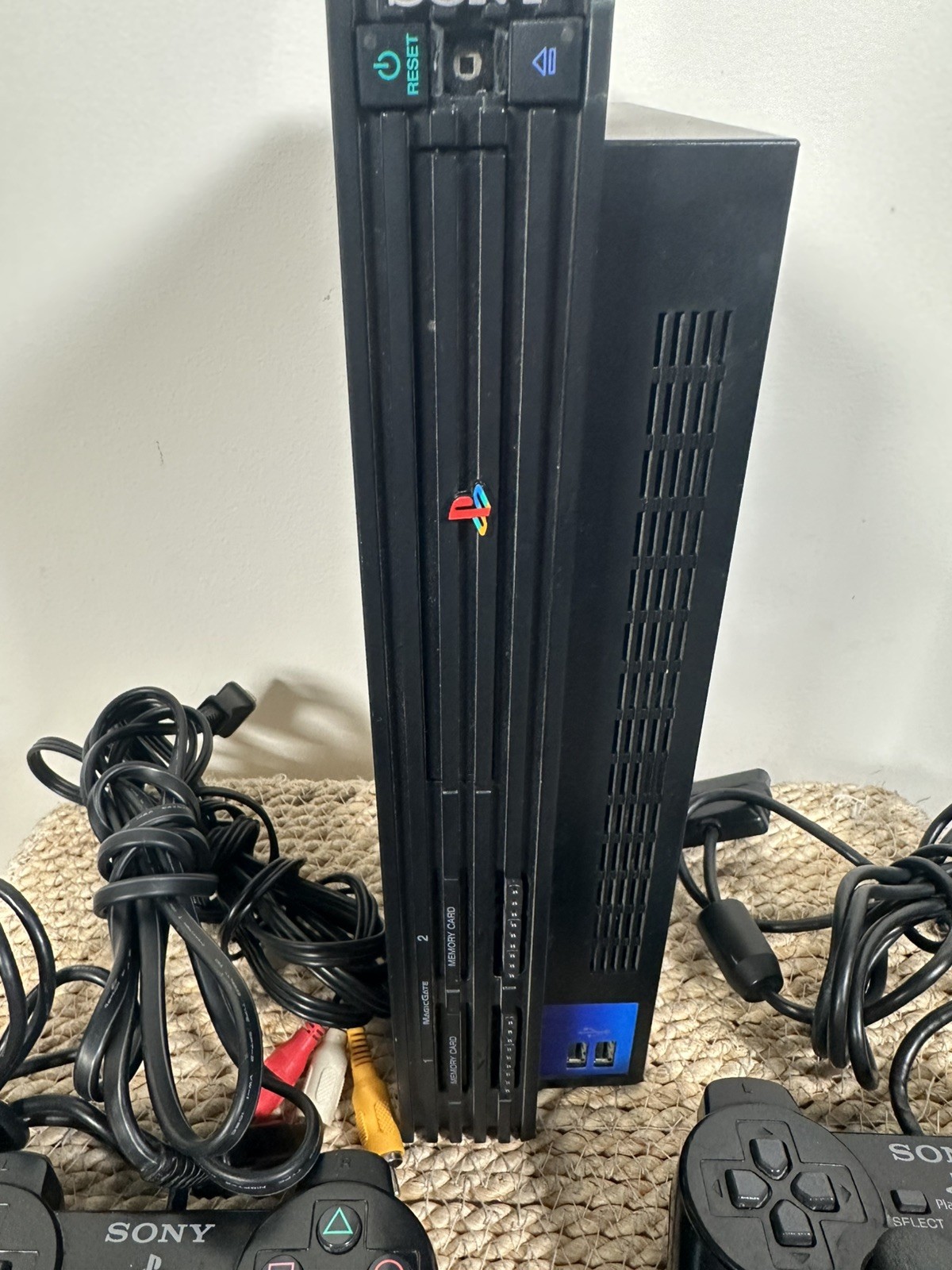 Sony PlayStation 2 Console, 2x Controllers & 2 Memory Cards No RCA accessory