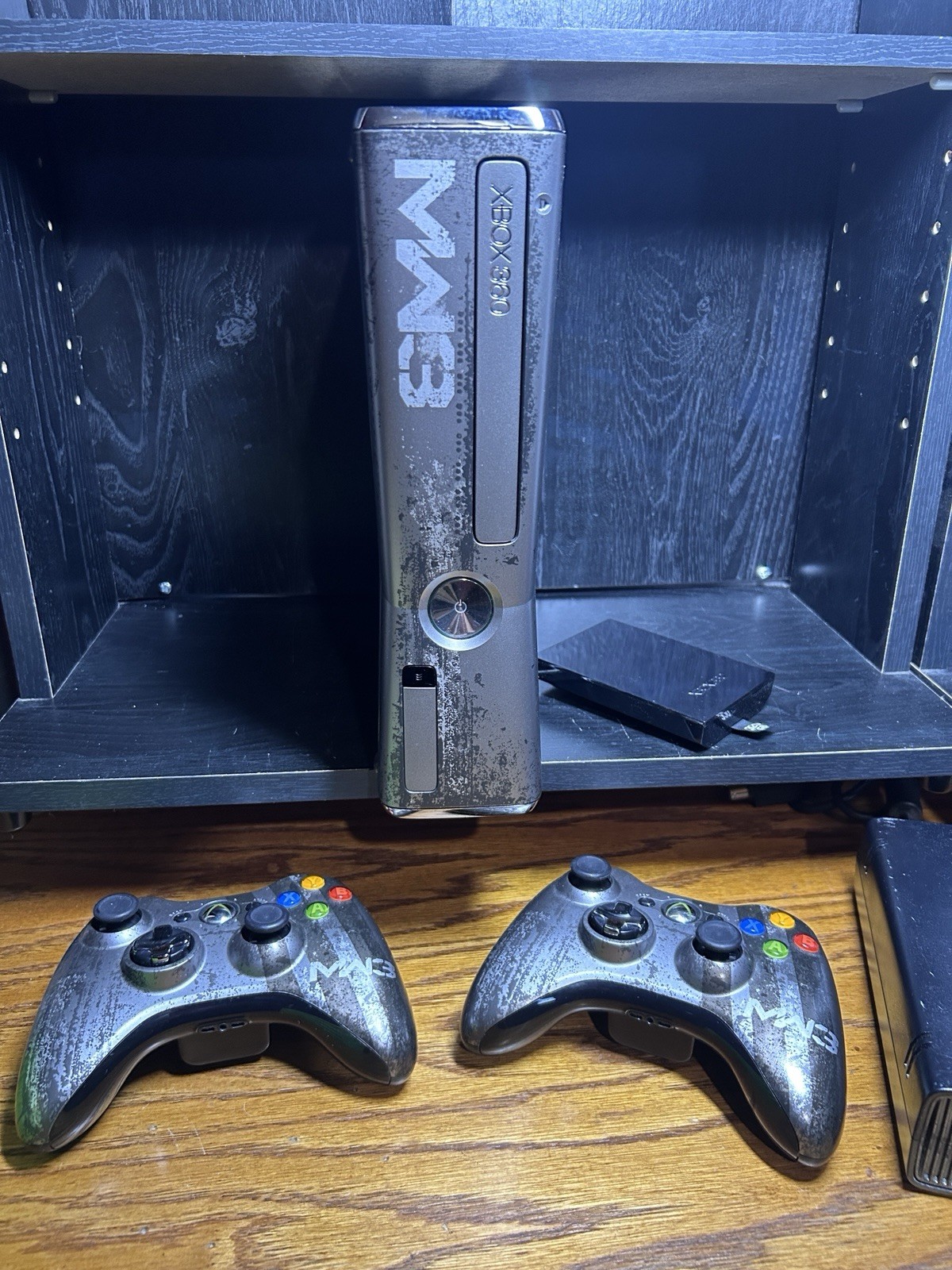 Xbox 360 Slim MW3 Modern Warfare 3 Limited Edition Console 320GB 2 Controllers
