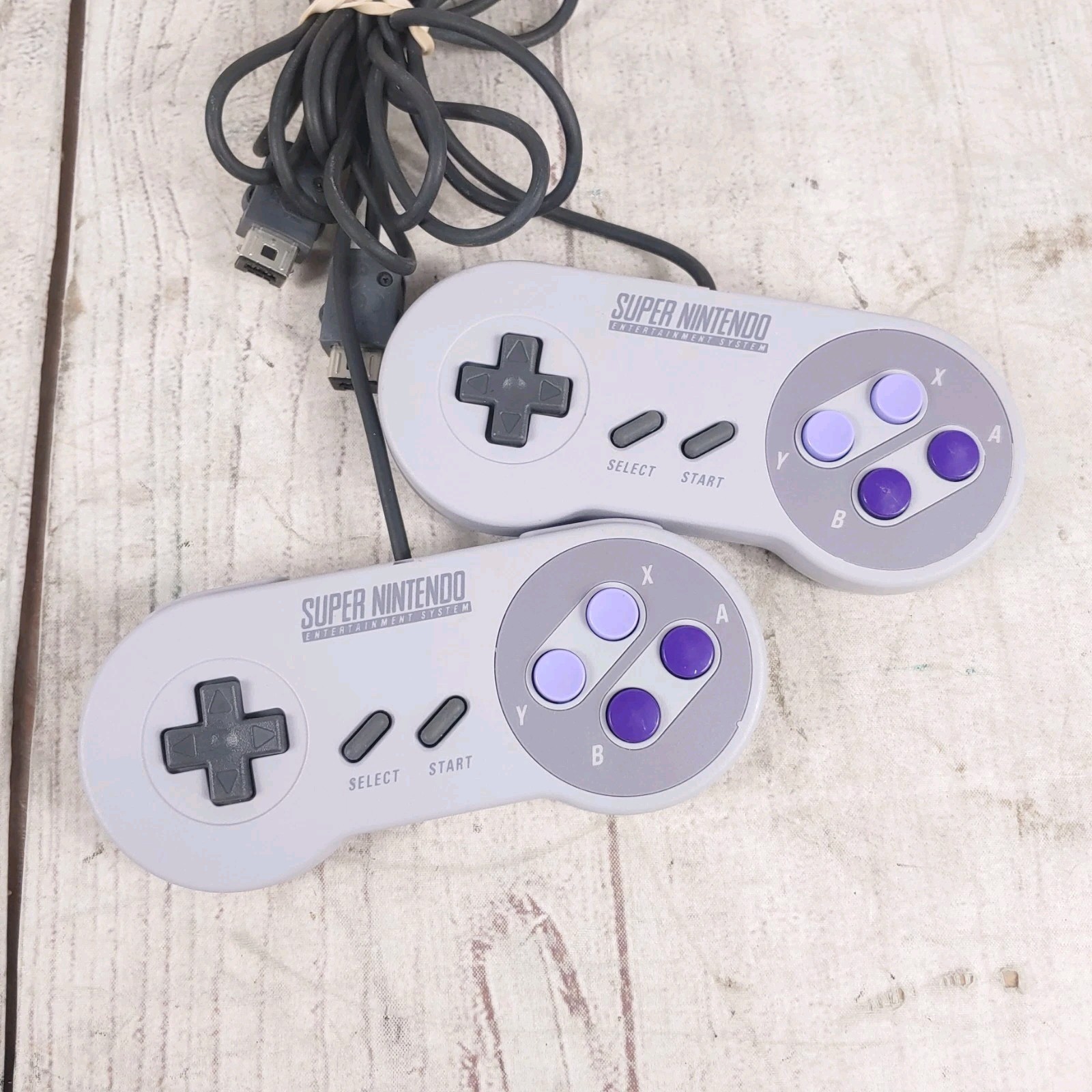 Nintendo SNES Classic MINI – 2 CONTROLLERS + POWER – Super Nintendo CLV-201