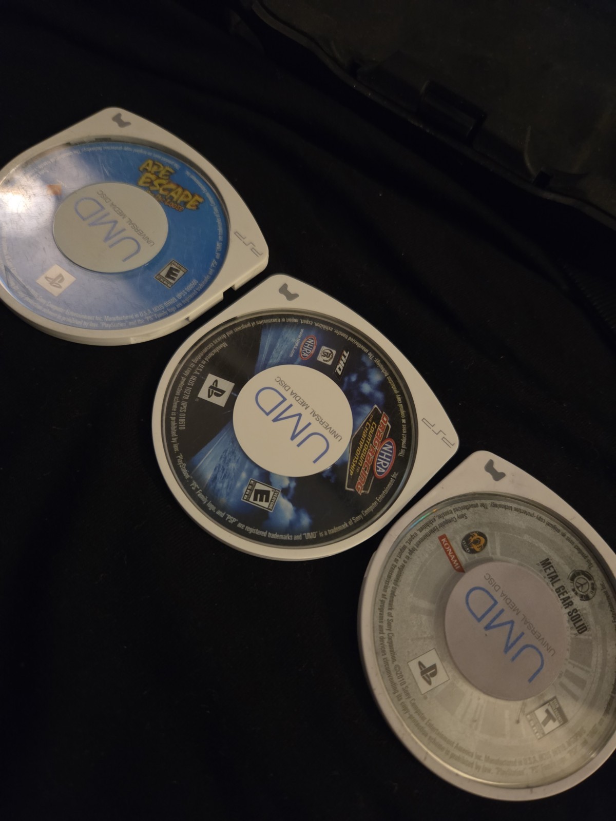 Sony PSP CFW Bundle: 3 Games, Case, New Battery, Charger – UMD Issue (Read)