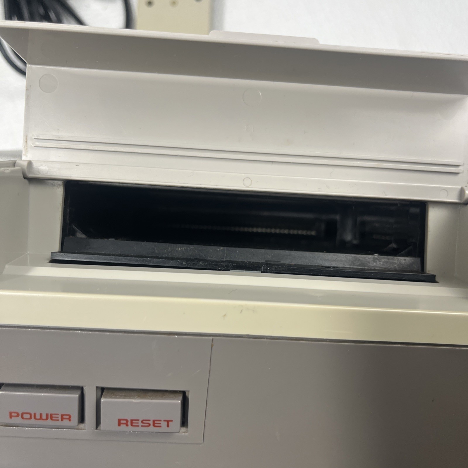 Nintendo NES Console Bundle Parts Repair Zapper NES Advantage 7 Games Powers On