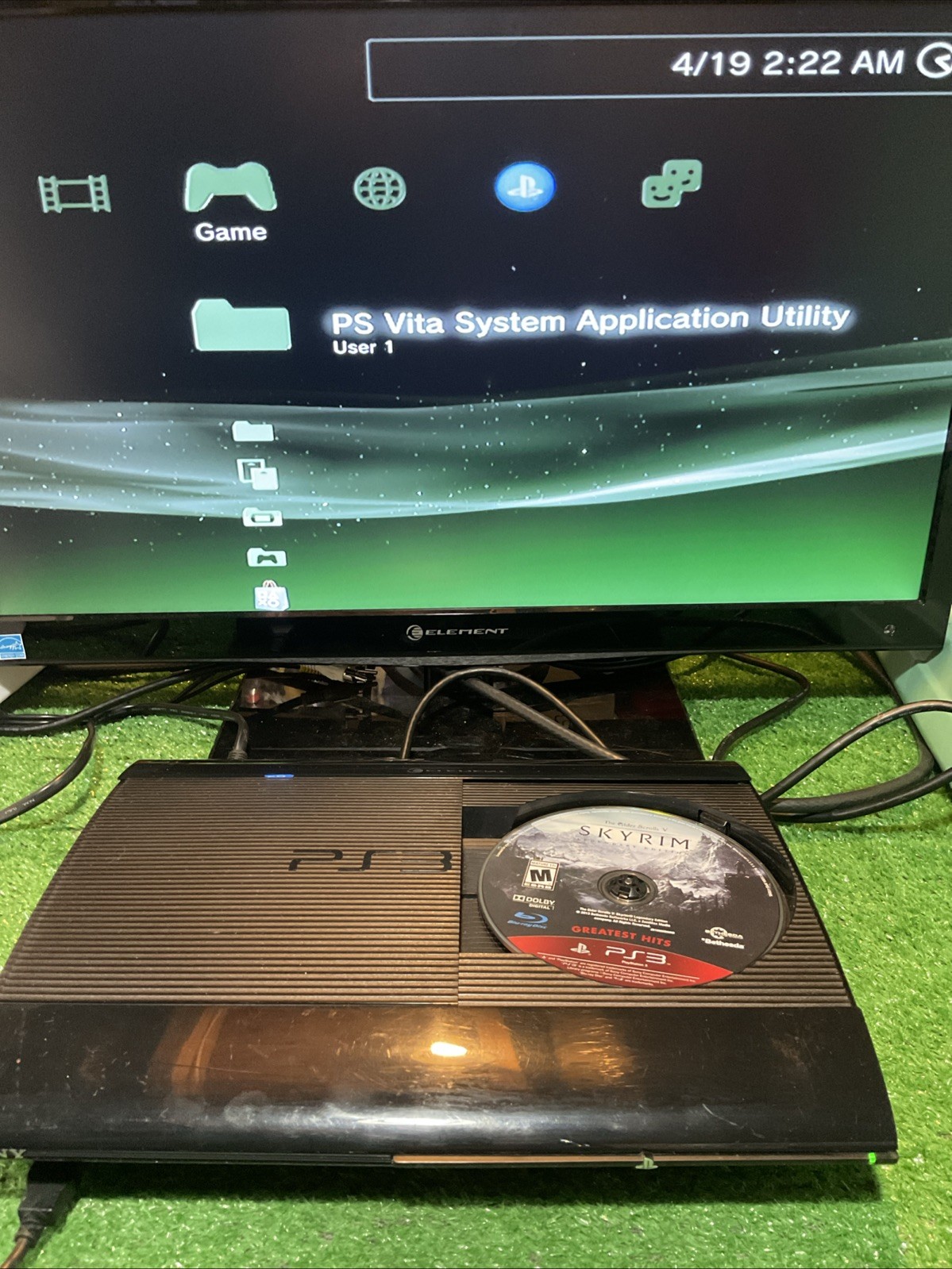 Sony PlayStation 3 PS3 Super Slim Game Console CECH-4001B Controller Cables Box