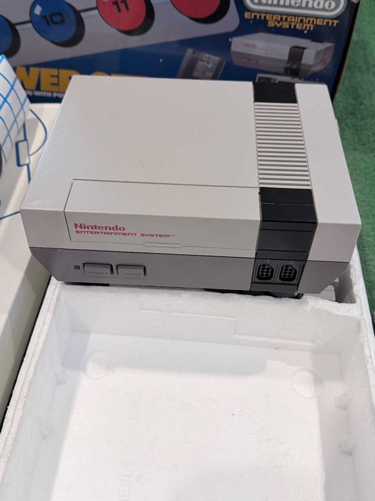 Vintage Nintendo NES Power Set Console Original Box Complete Works