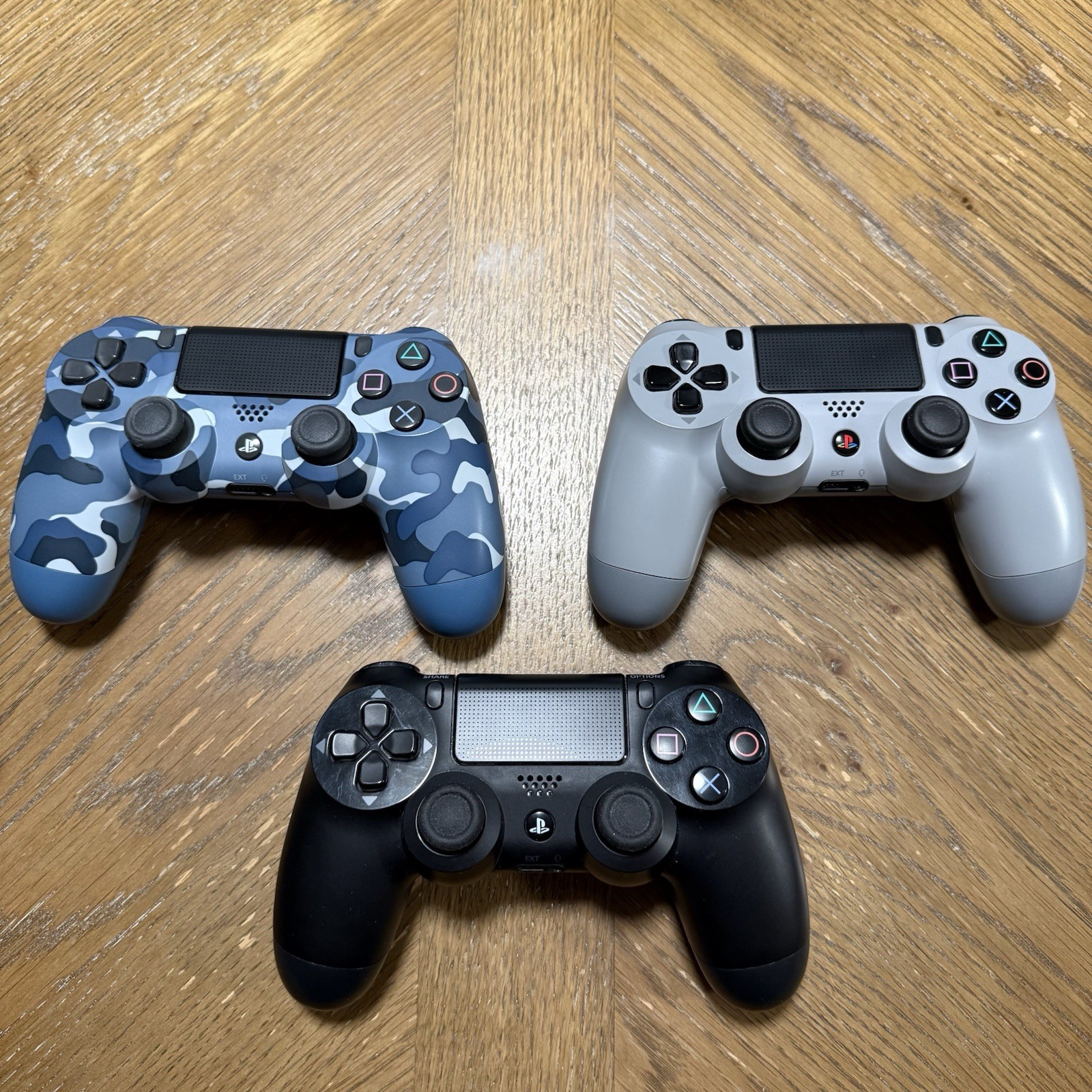 Sony PlayStation PS4 CUH-1215A Bundle-Controllers, 41 Games, Cables, Hard Drive